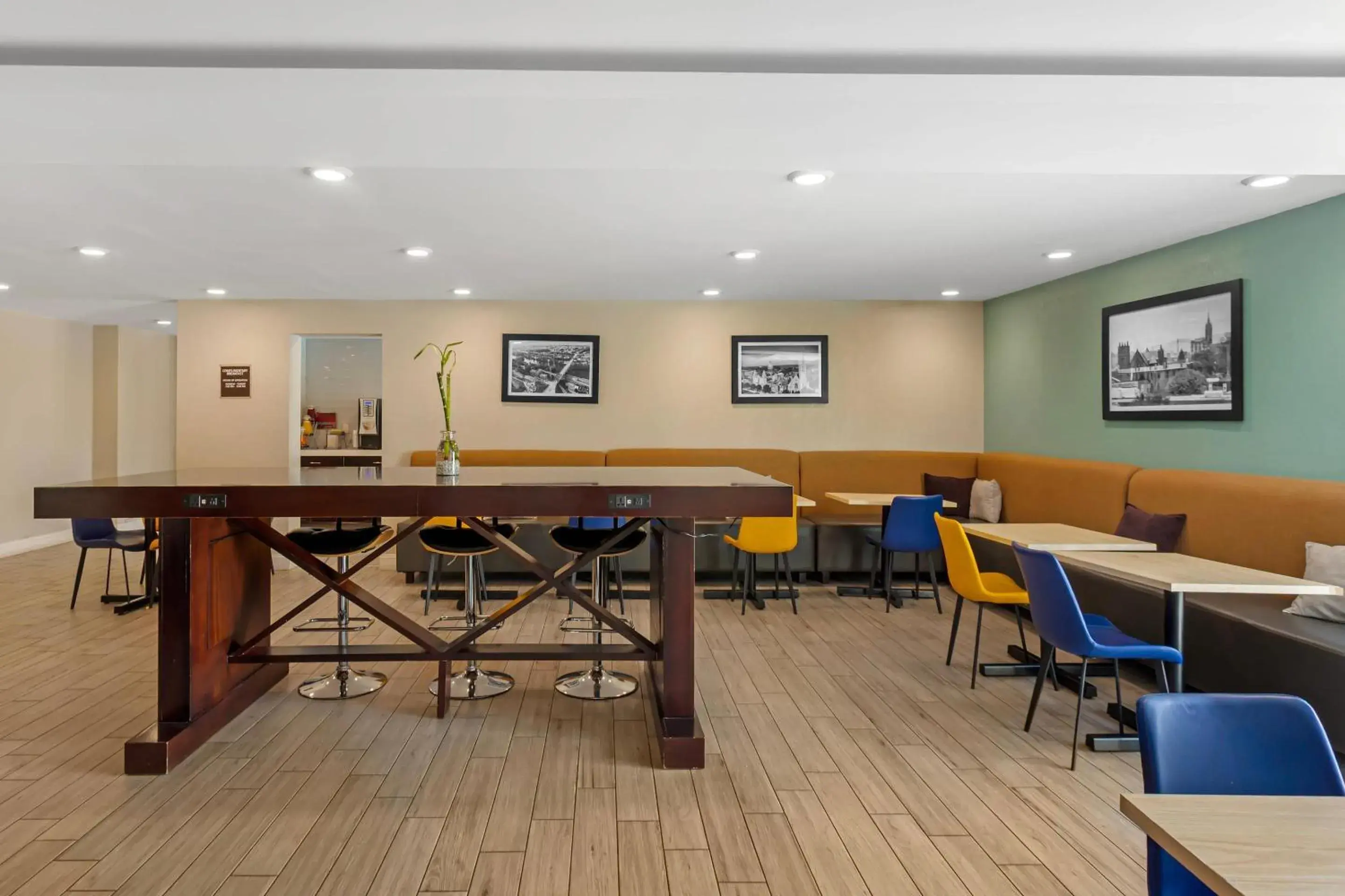 Breakfast in Comfort Inn & Suites Pottstown Eastern Gateway Breakfast in Comfort Inn & Suites Pottstown Eastern Gateway