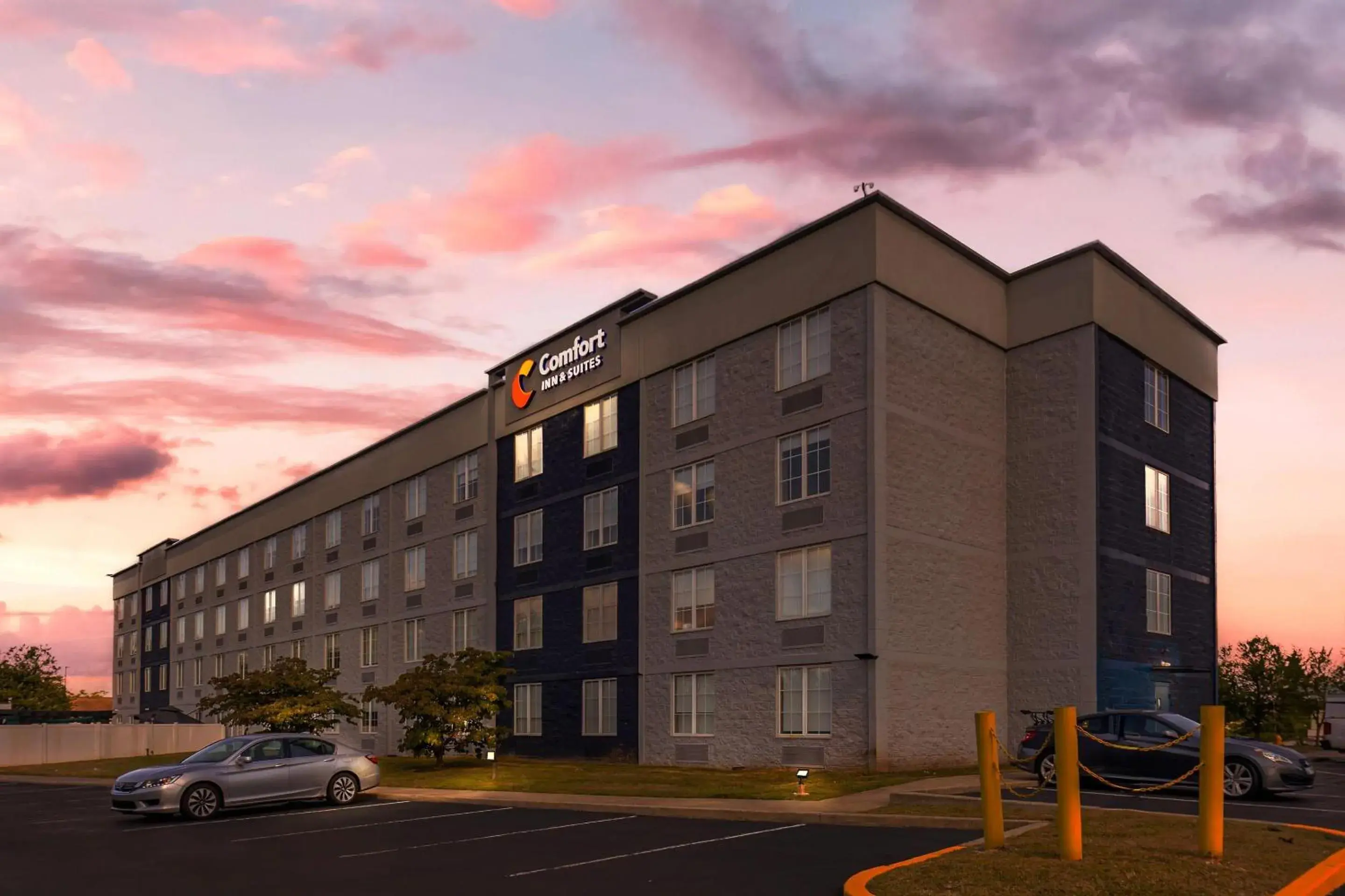 Property building in Comfort Inn & Suites Pottstown Eastern Gateway Property building in Comfort Inn & Suites Pottstown Eastern Gateway