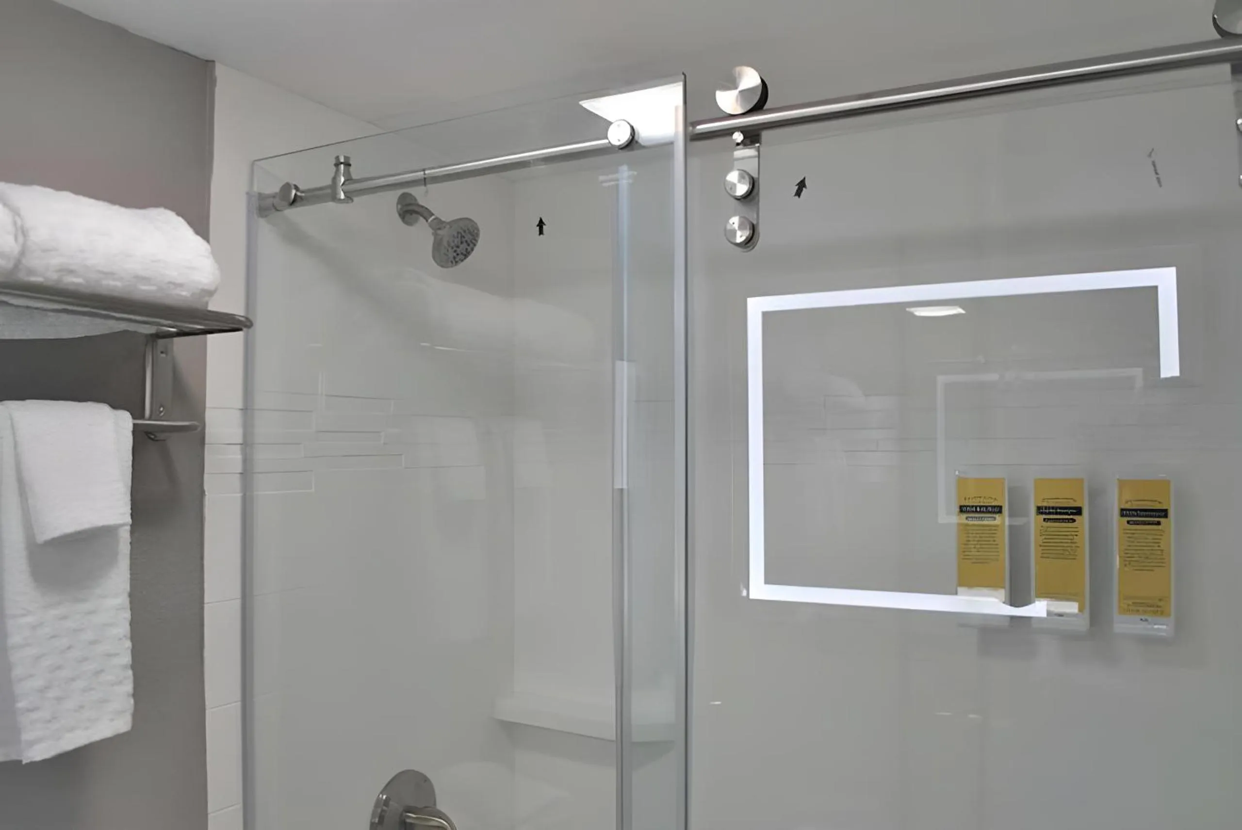 Bathroom in Best Western Plus Executive Residency Pottstown