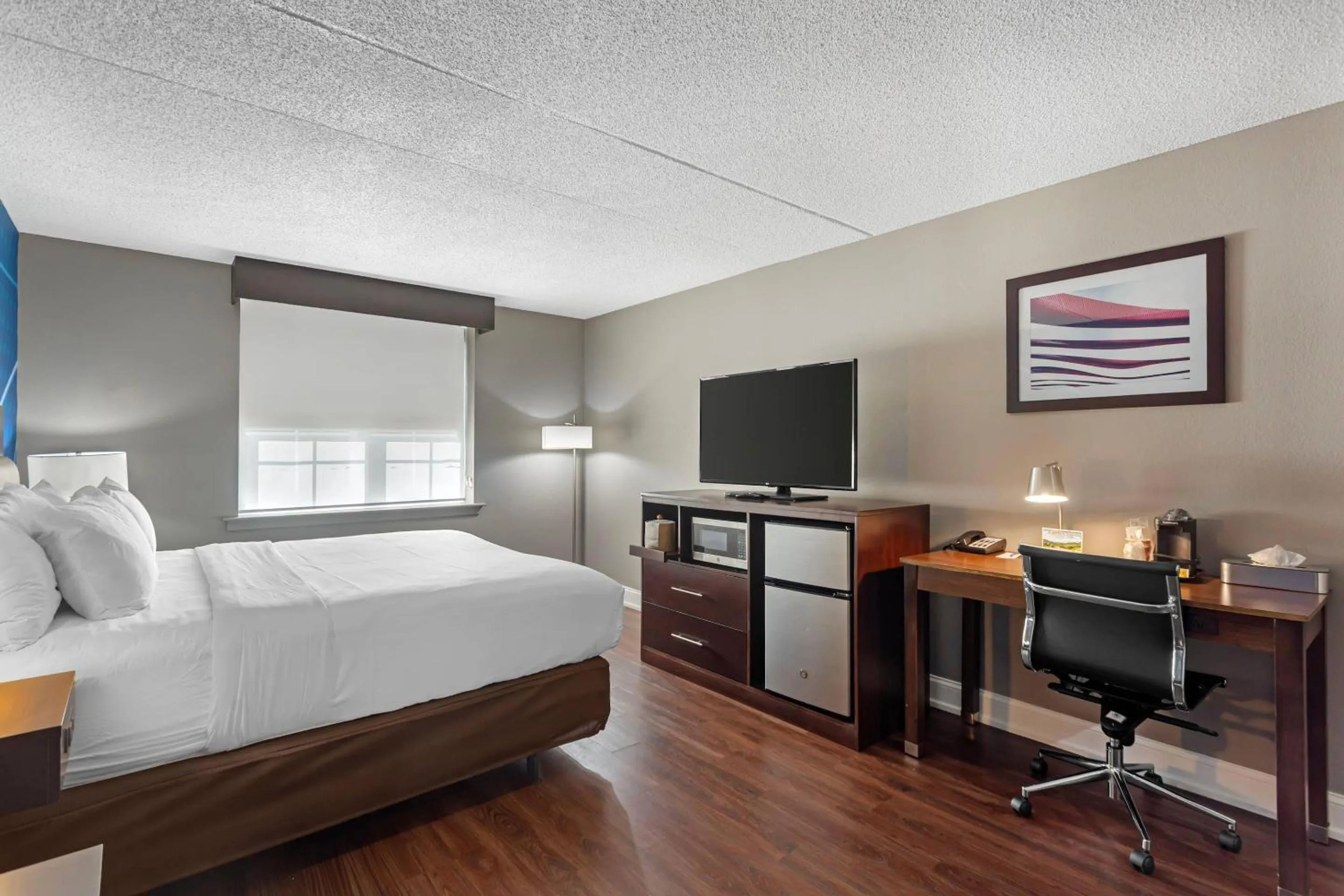 Bedroom, Bed in Comfort Inn & Suites Pottstown Eastern Gateway