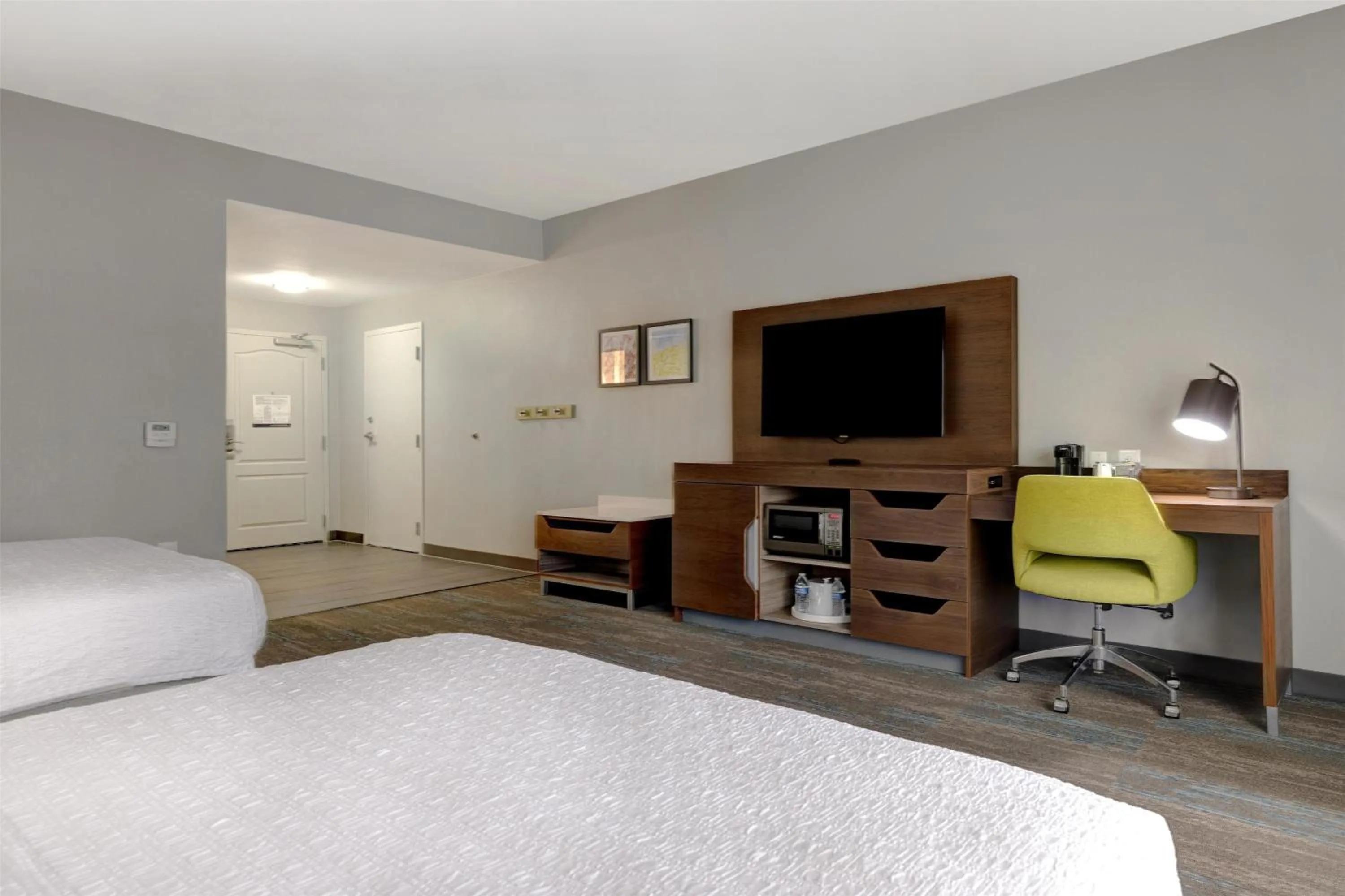 Bedroom, Bed in Hampton Inn & Suites Shreveport
