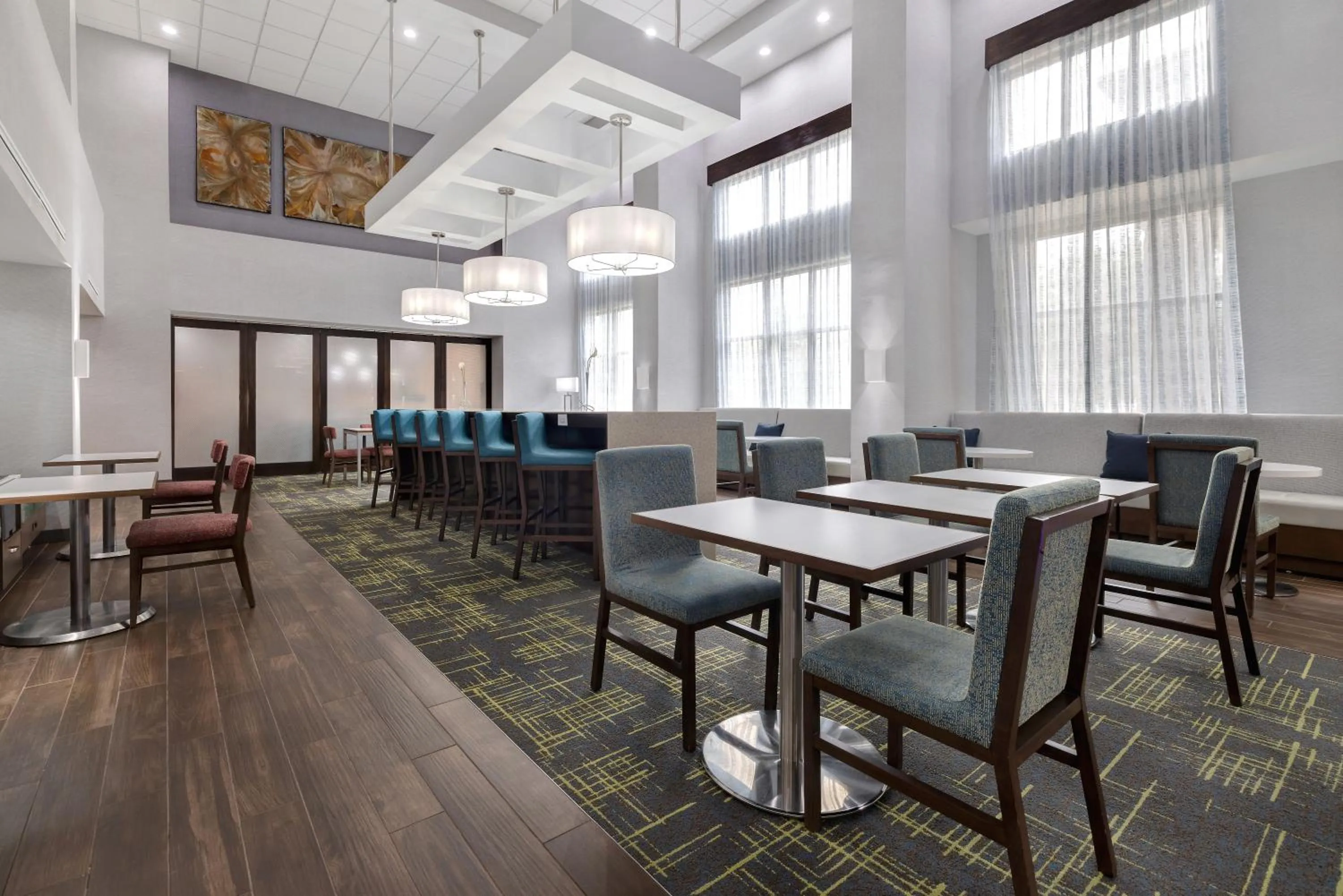 Lobby or reception in Hampton Inn & Suites Shreveport