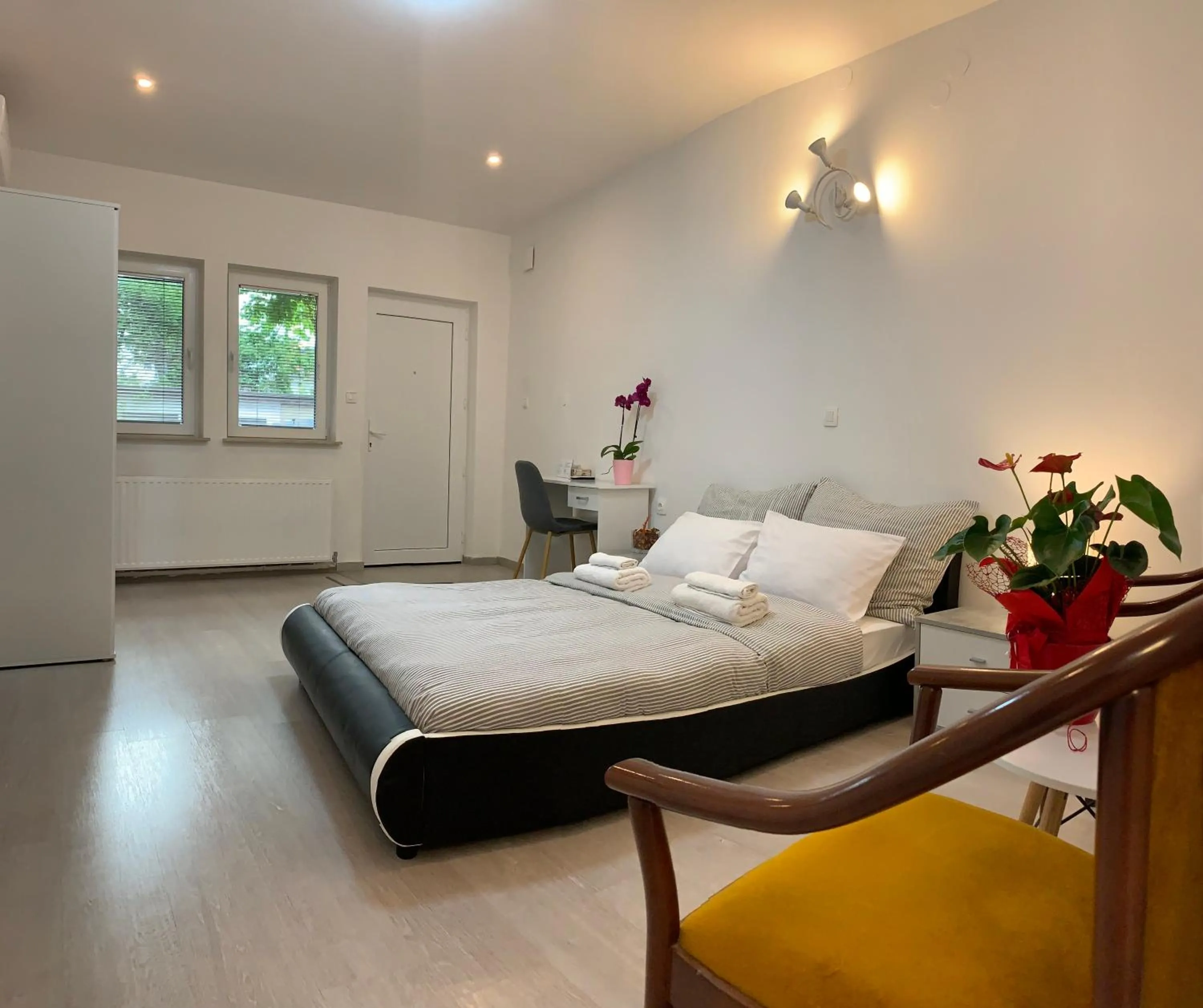 Double Room with Private Bathroom in Lina Rooms Hostel