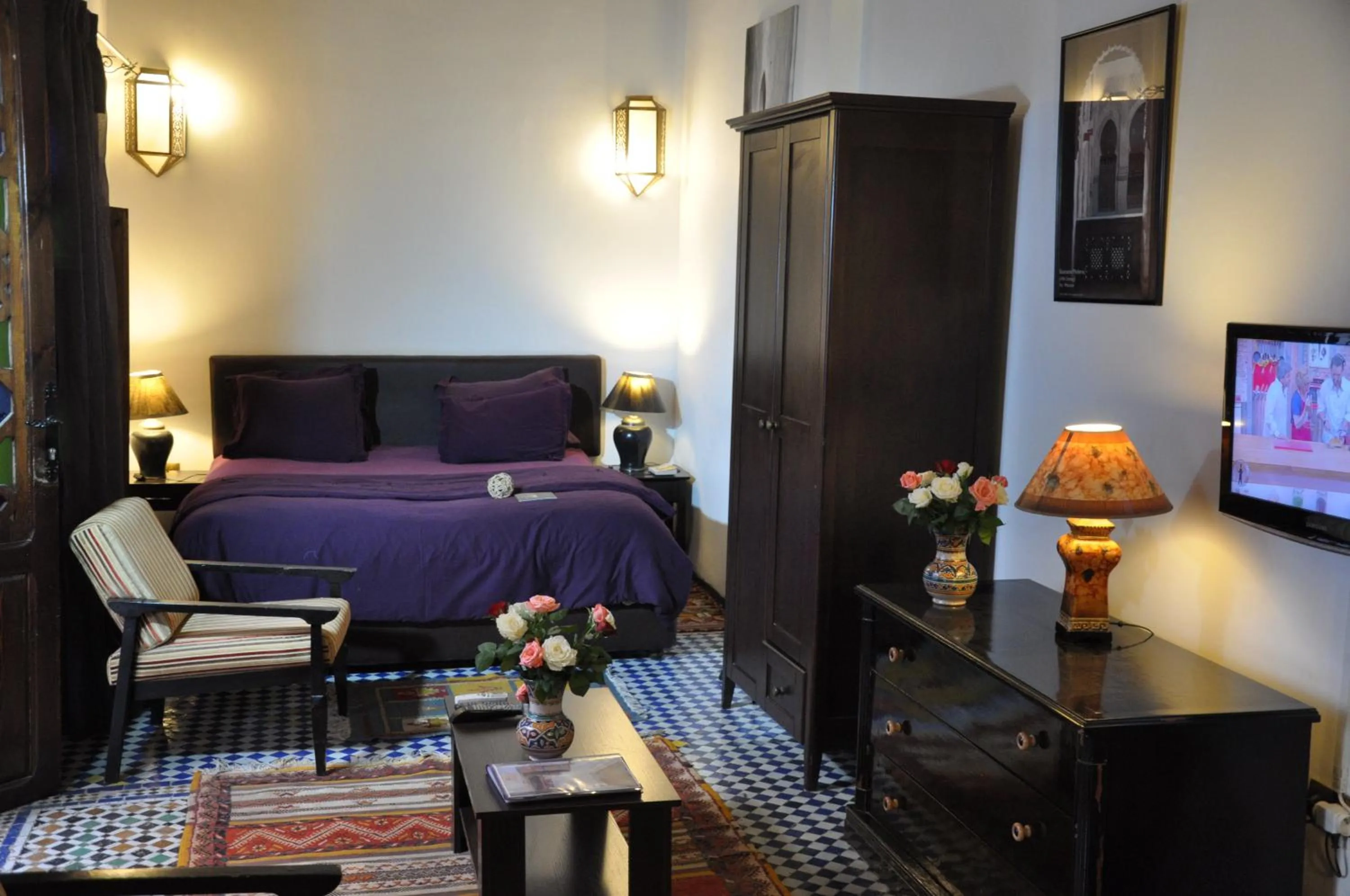 Photo of the whole room, Bed in Riad Adarissa