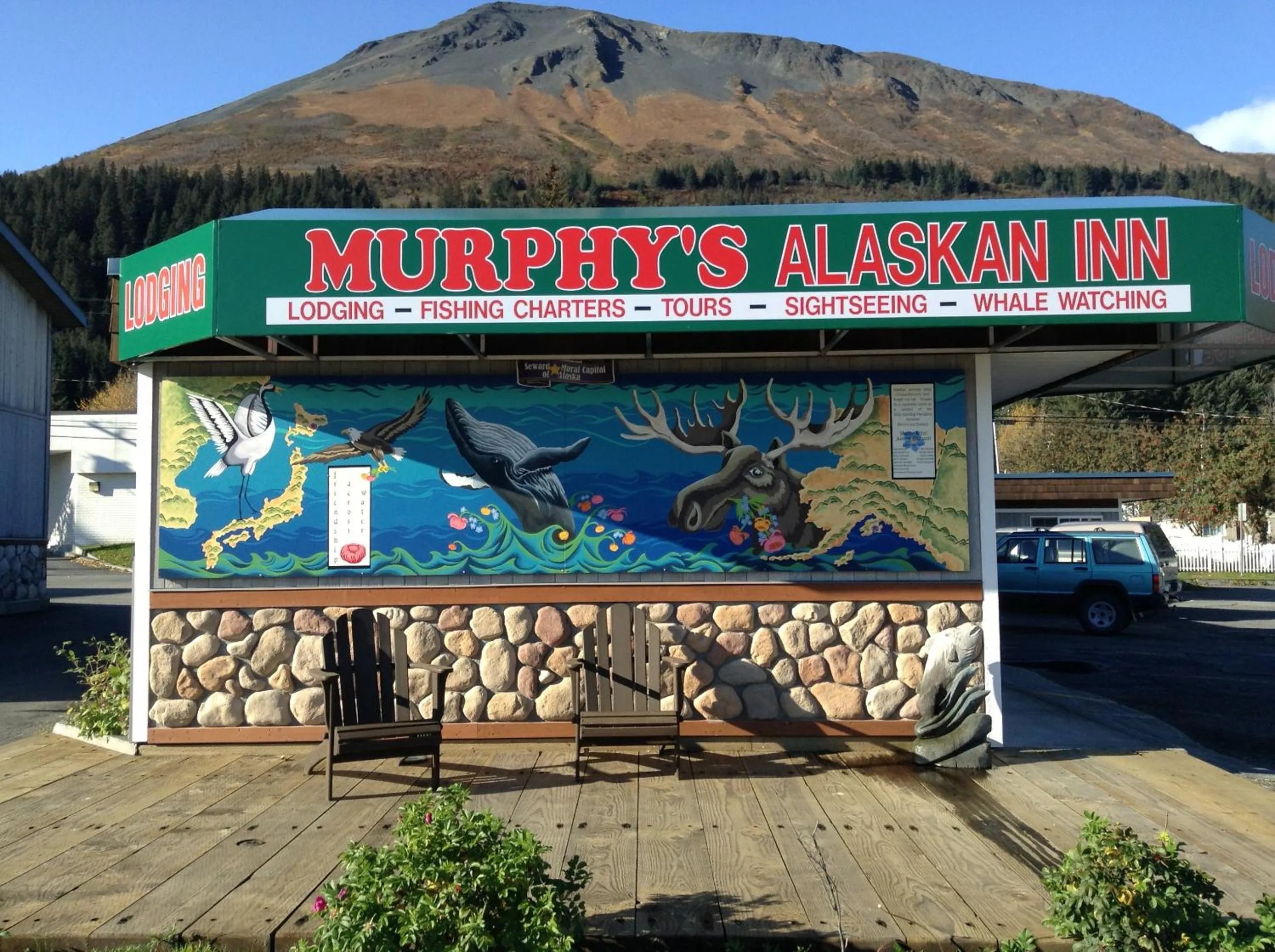 Facade/entrance in Murphy's Alaskan Inn