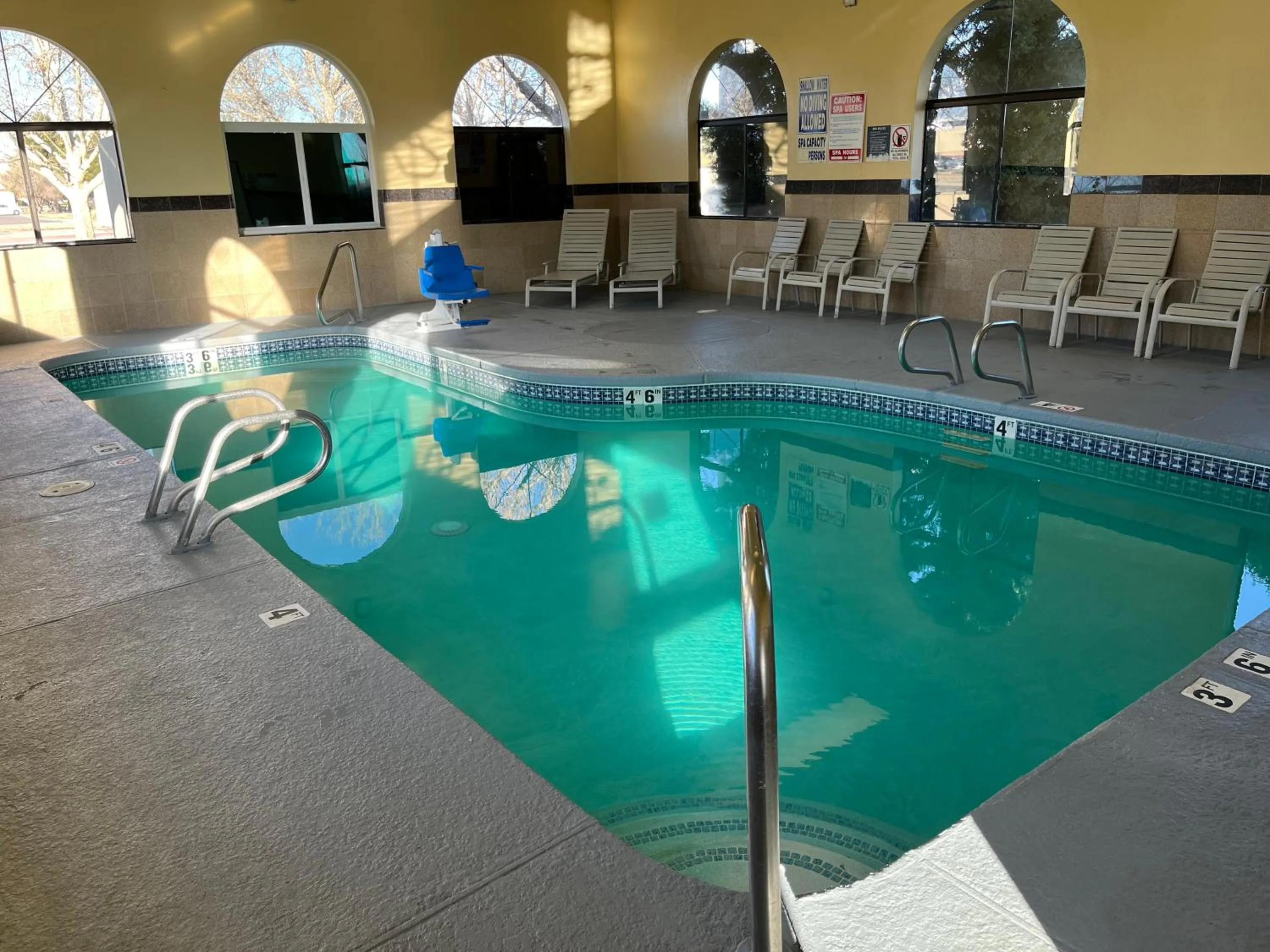 Swimming pool in Days Inn by Wyndham Rio Rancho