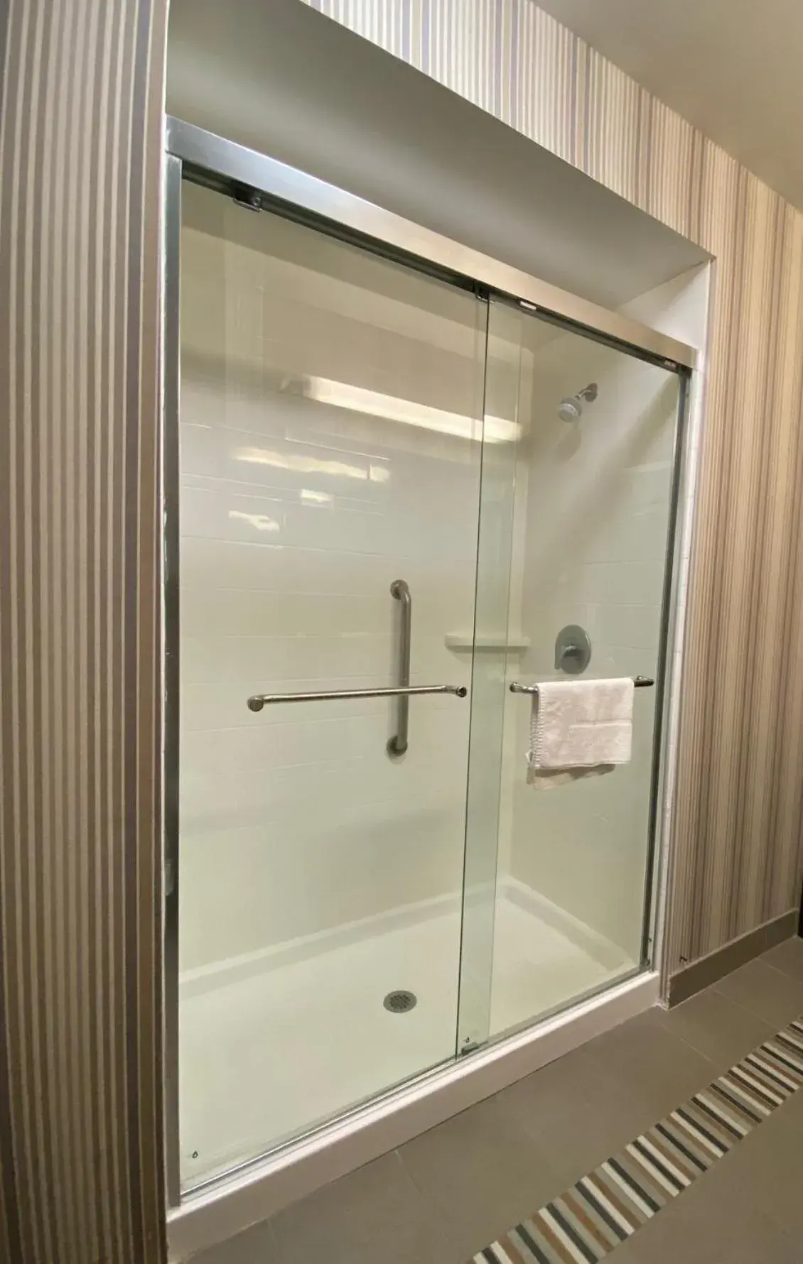 Shower in Hampton Inn by Hilton Leesville Fort Johnson Shower in Hampton Inn by Hilton Leesville Fort Johnson