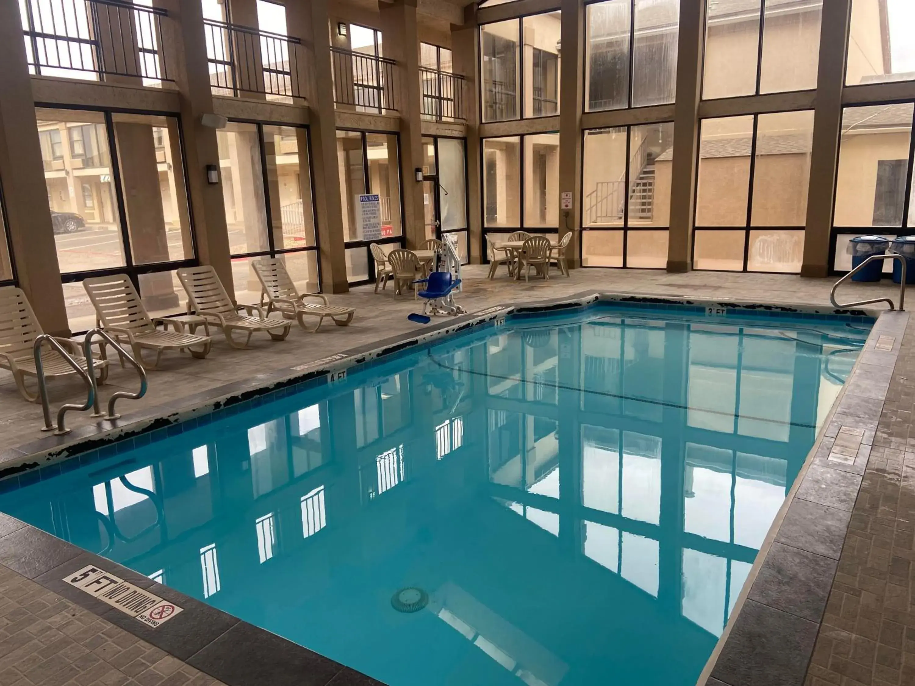 Swimming pool in Quality Inn Amarillo West near Medical Center Swimming pool in Quality Inn Amarillo West near Medical Center