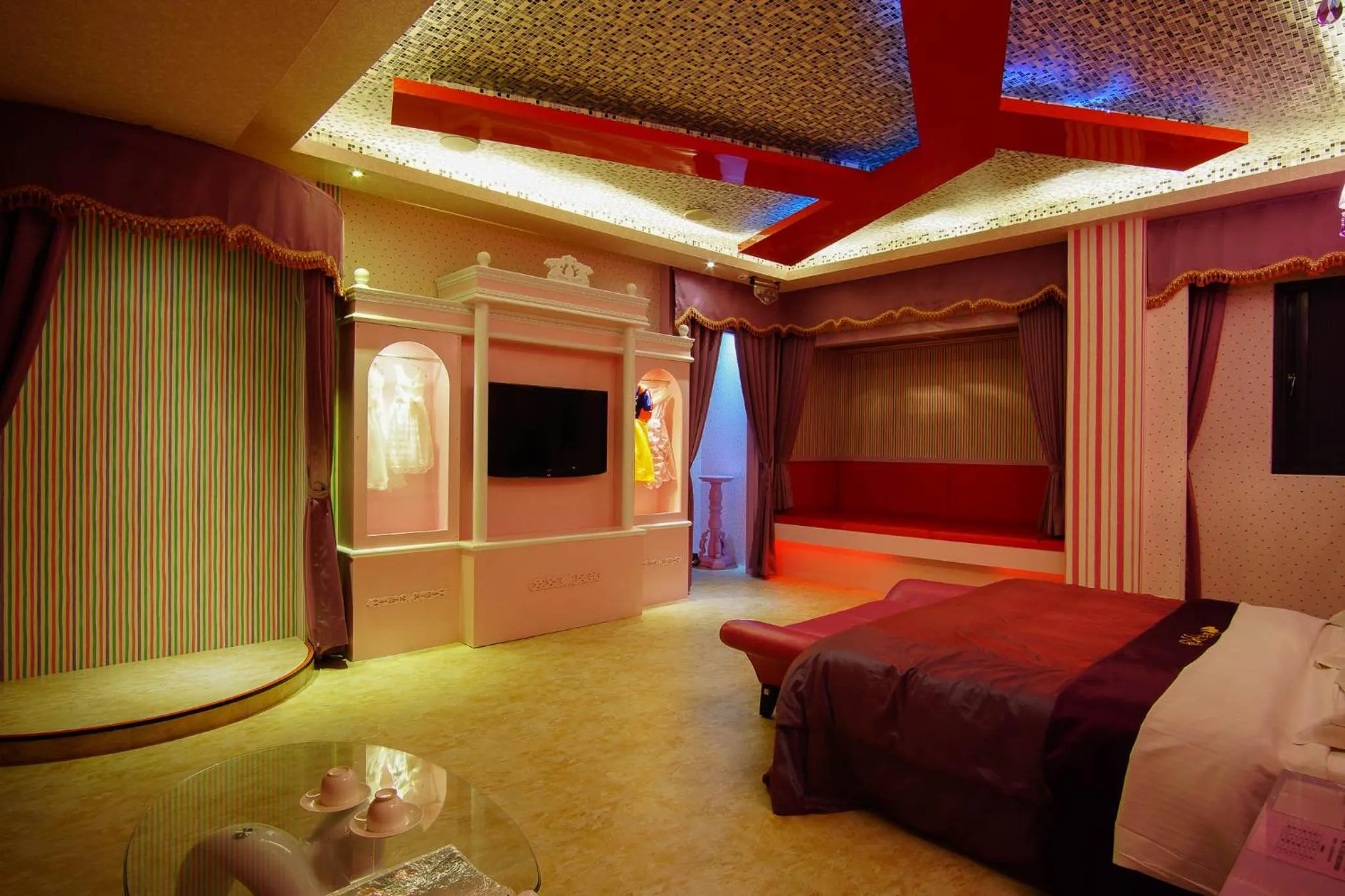 On site, Bed in Water City Motel