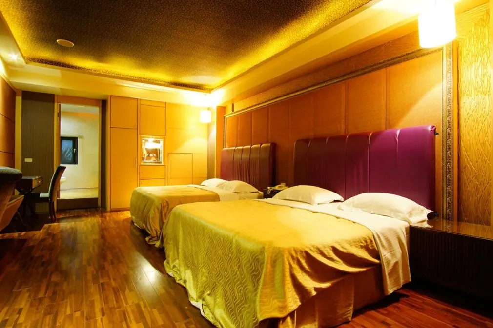 On site, Bed in Water City Motel