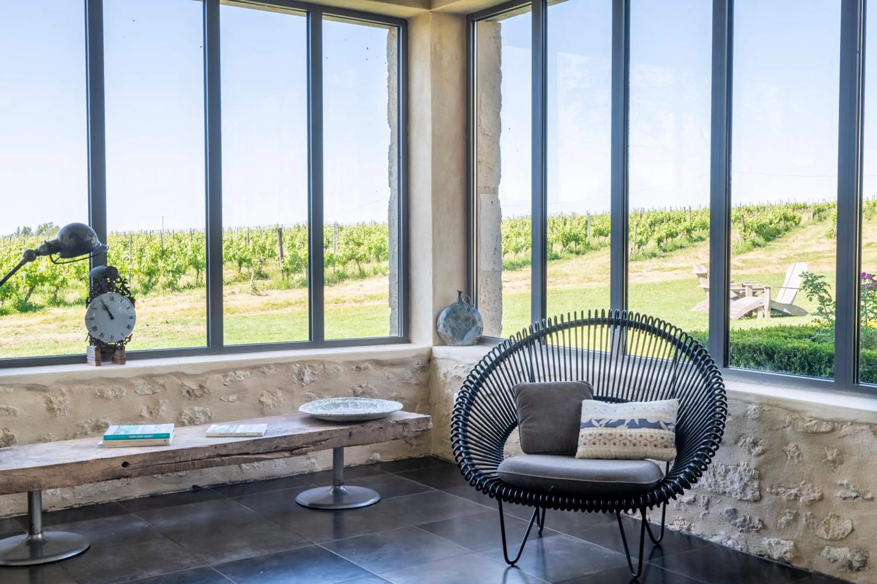 Seating area in Maison Le Sèpe - Vignoble Bio et Maison d'hôtes