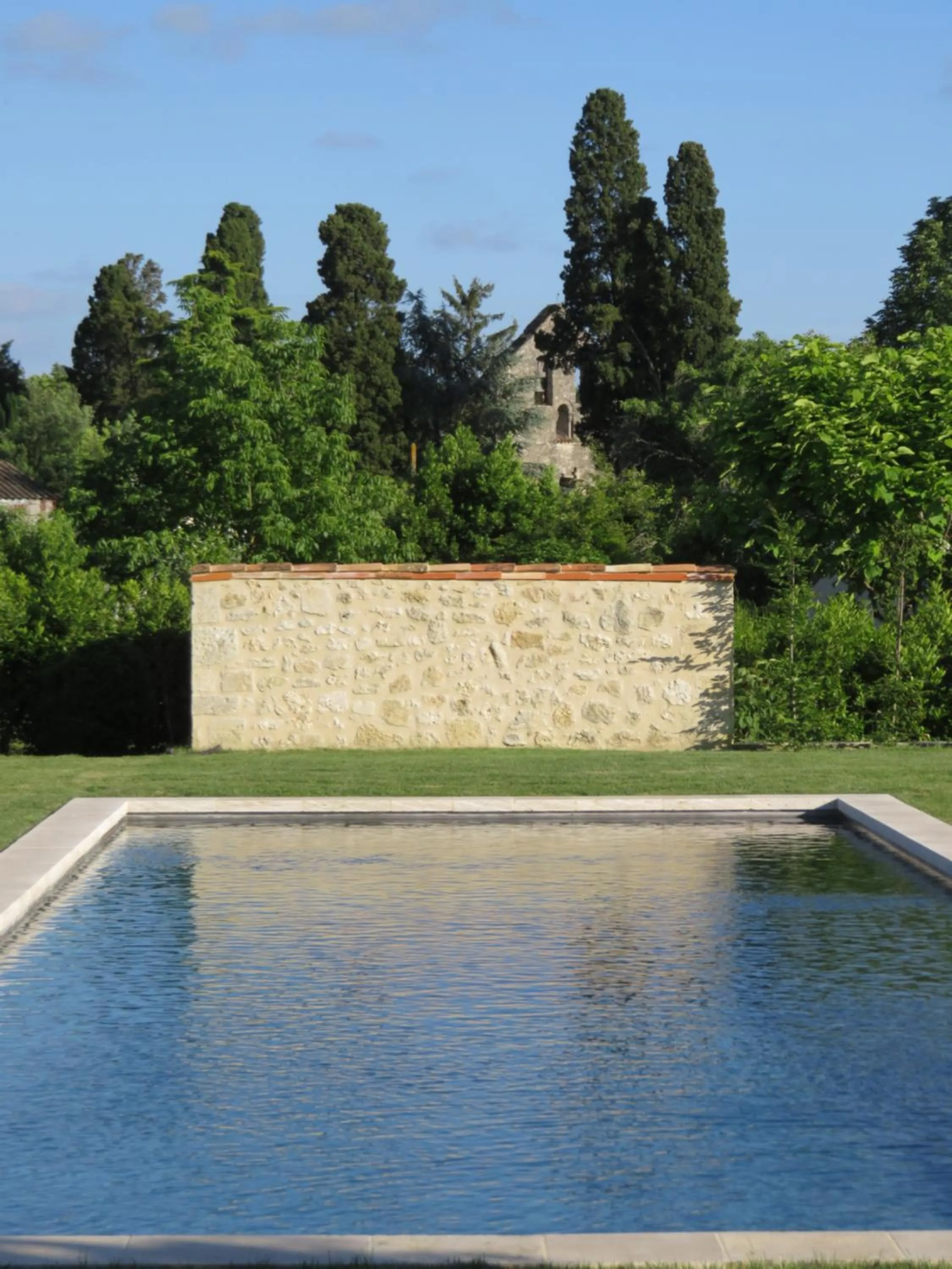 Swimming pool in Maison Le Sèpe - Vignoble Bio et Maison d'hôtes
