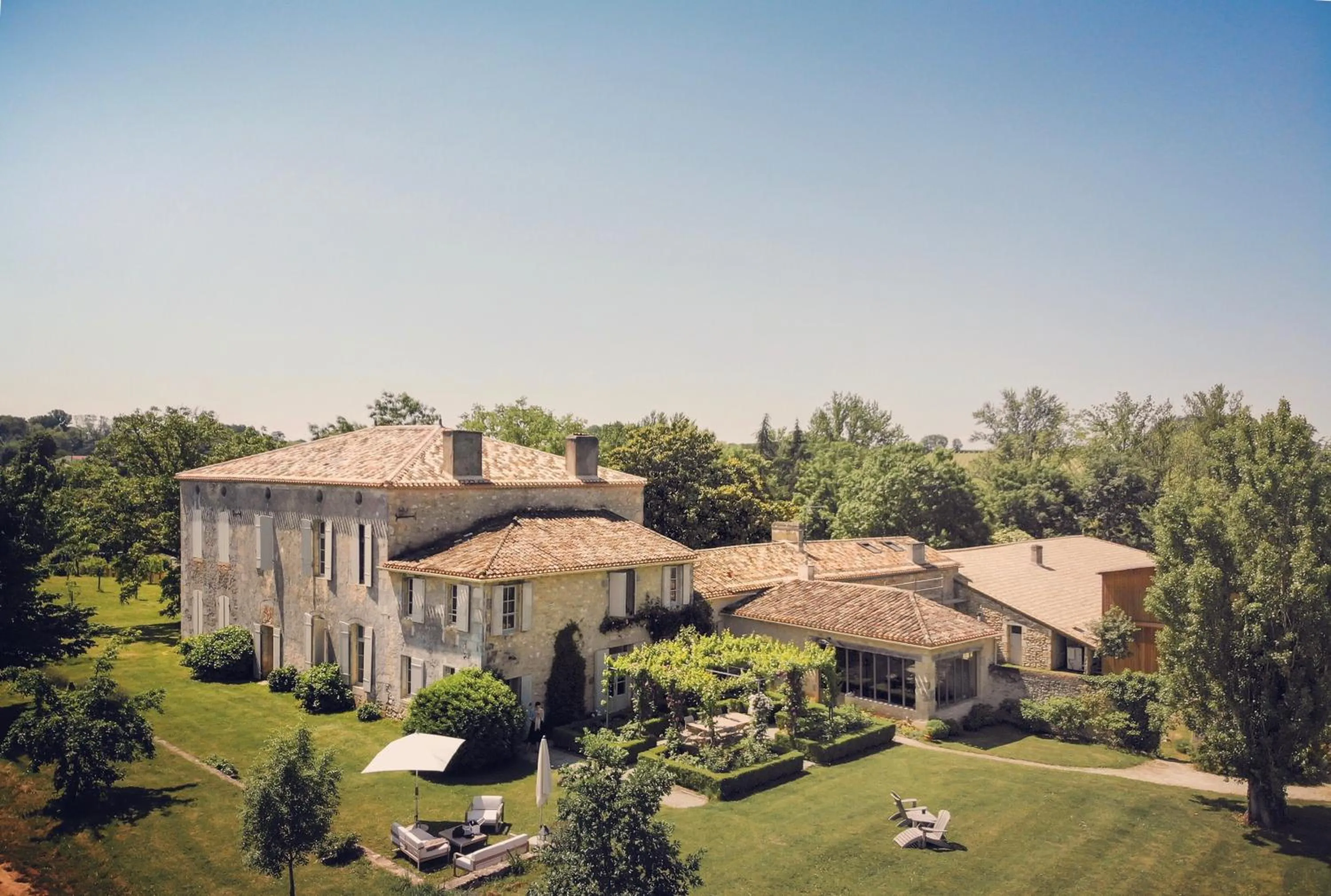 Property building in Maison Le Sèpe - Vignoble Bio et Maison d'hôtes