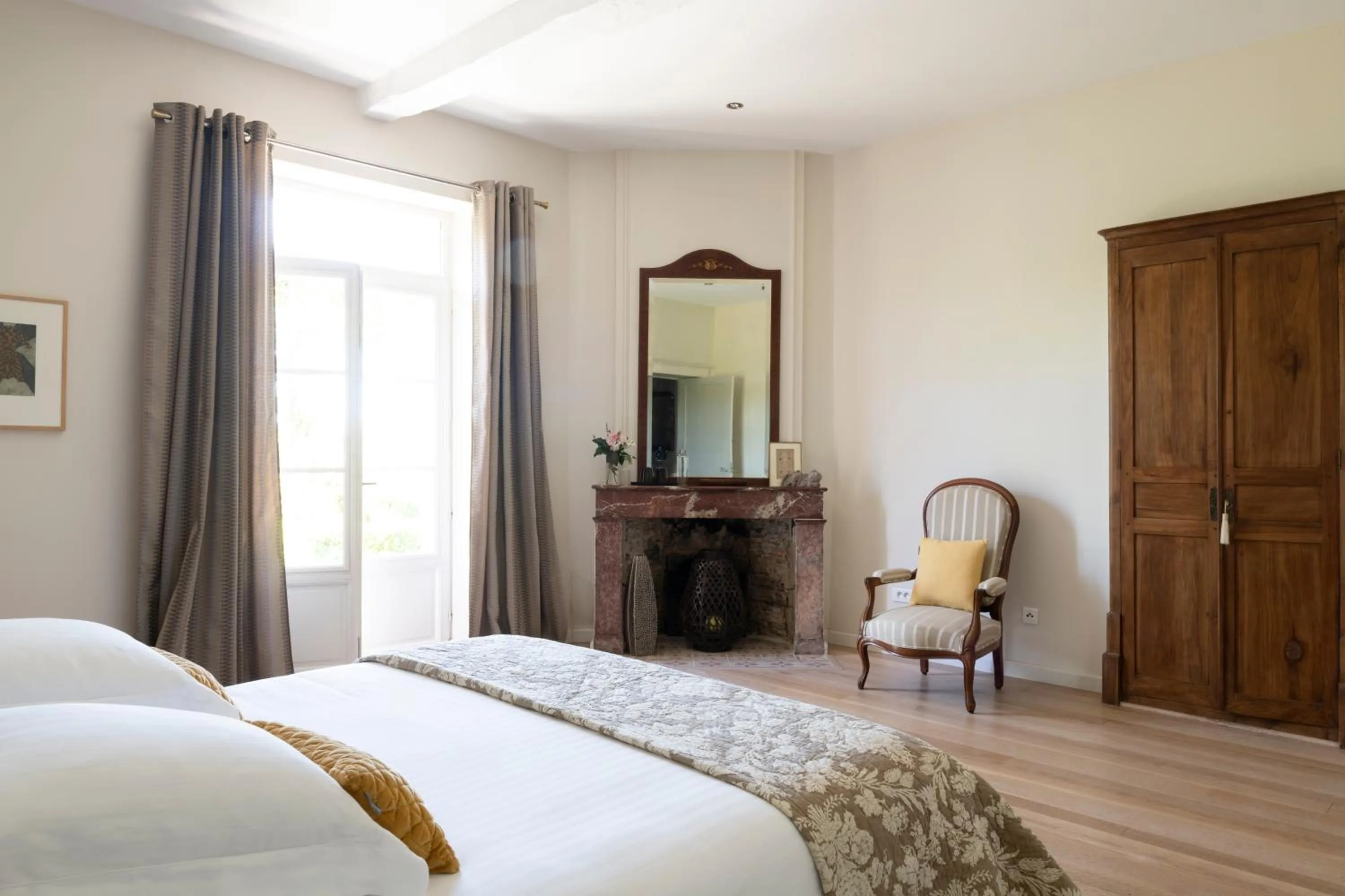 Photo of the whole room, Bed in Maison Le Sèpe - Vignoble Bio et Maison d'hôtes