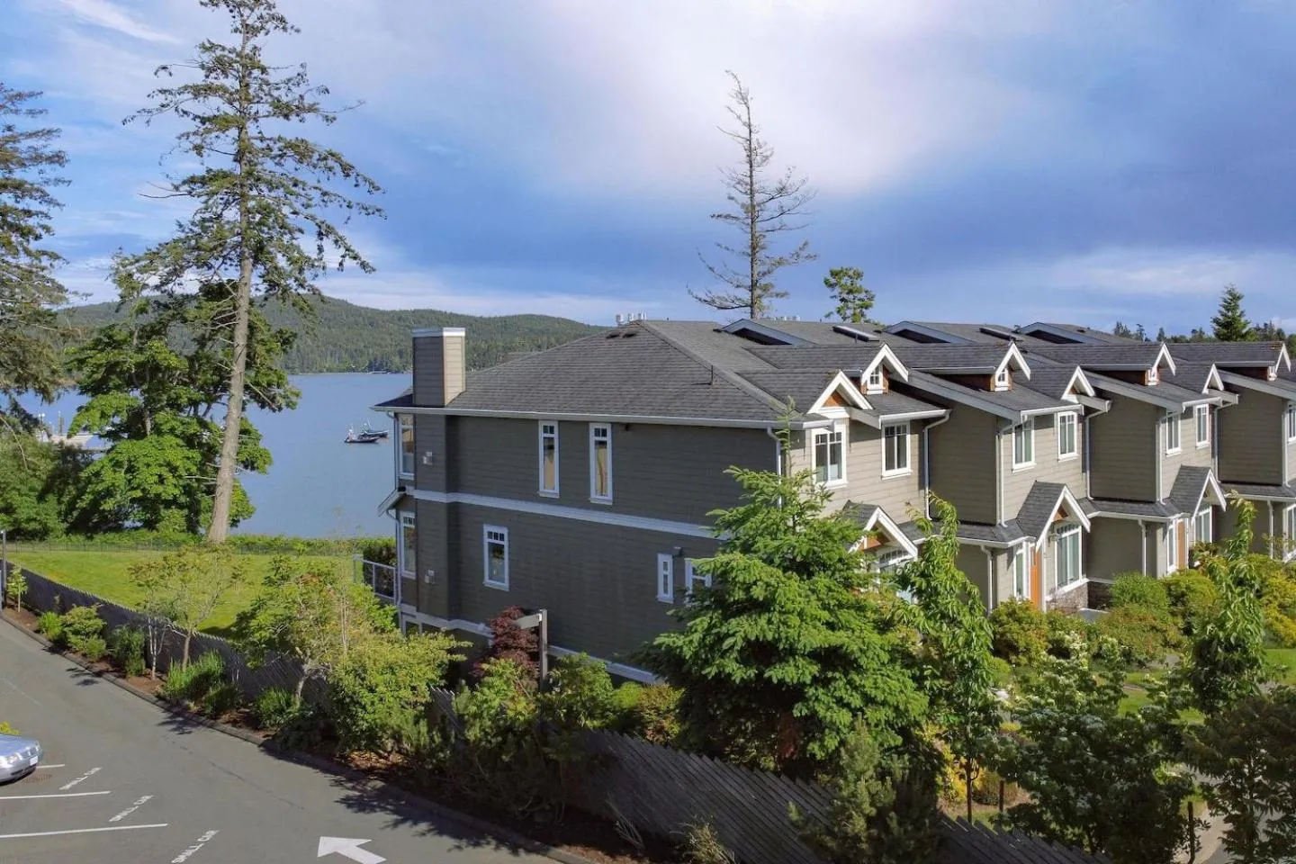 Sooke Harbour Resort & Marina