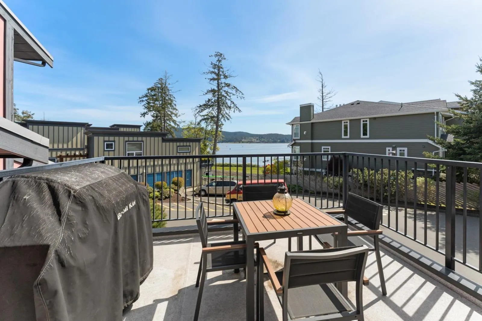 Sooke Harbour Resort & Marina