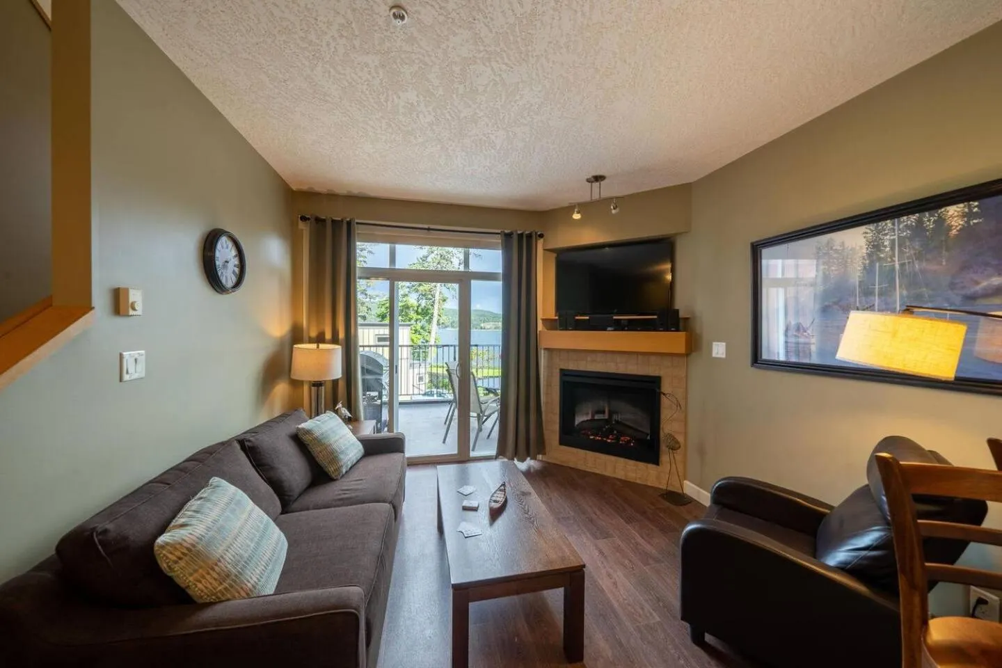 Sooke Harbour Resort & Marina