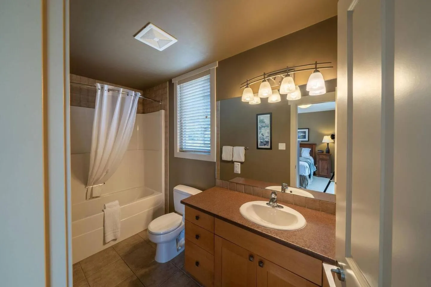 Sooke Harbour Resort & Marina