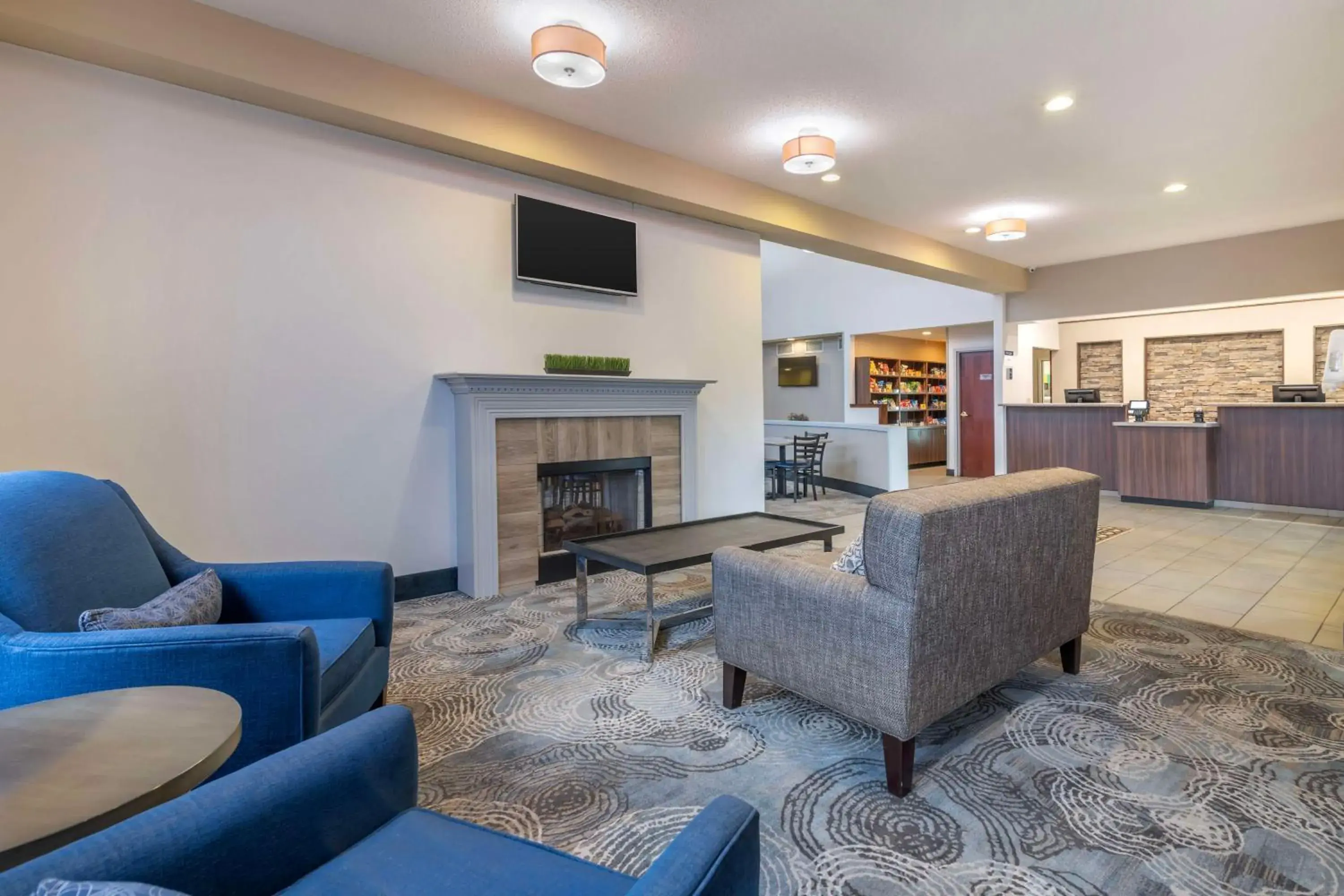Lobby or reception in Best Western Liverpool-Syracuse Inn & Suites Lobby or reception in Best Western Liverpool-Syracuse Inn & Suites