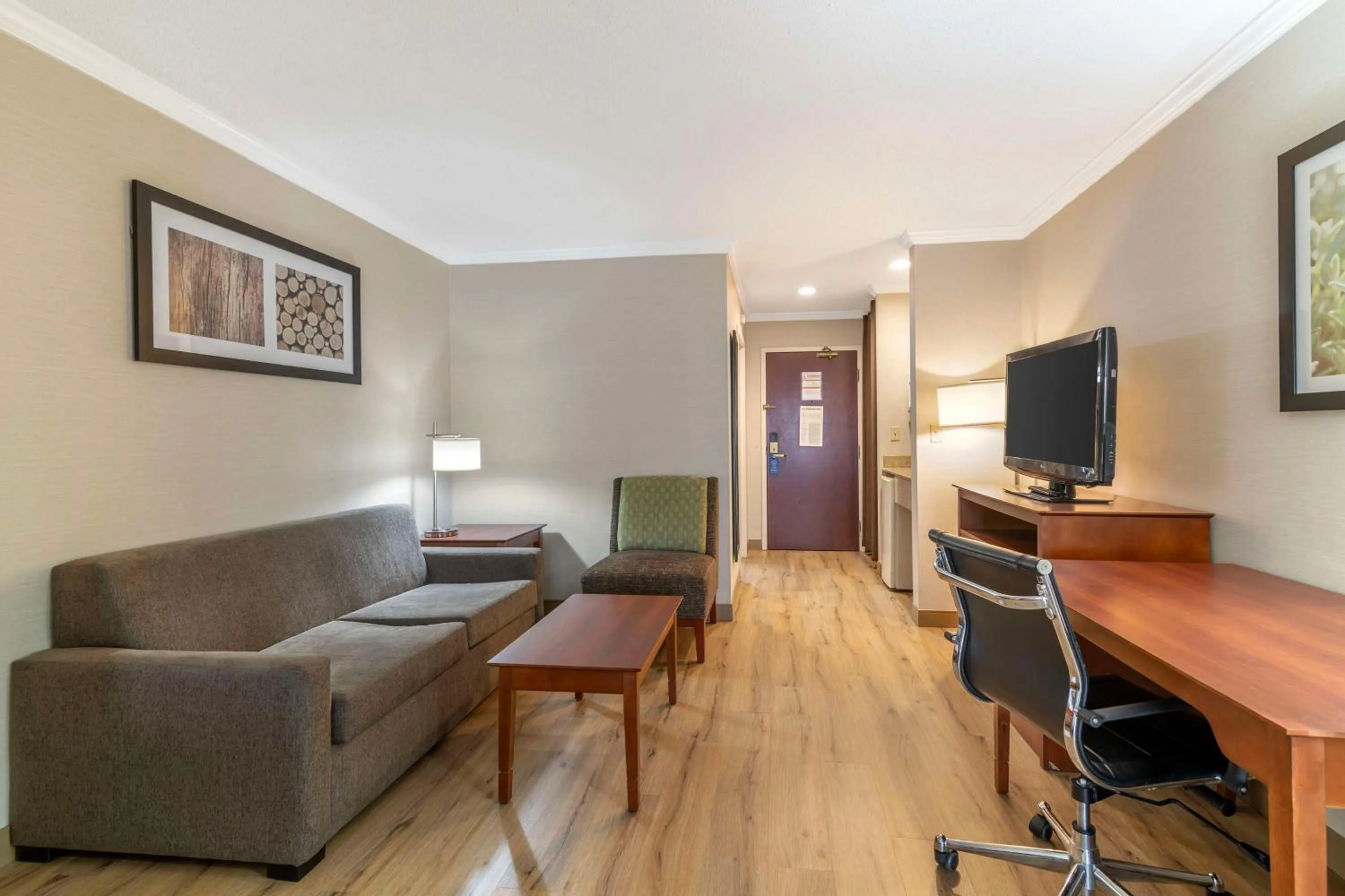 Photo of the whole room in Best Western Liverpool-Syracuse Inn & Suites