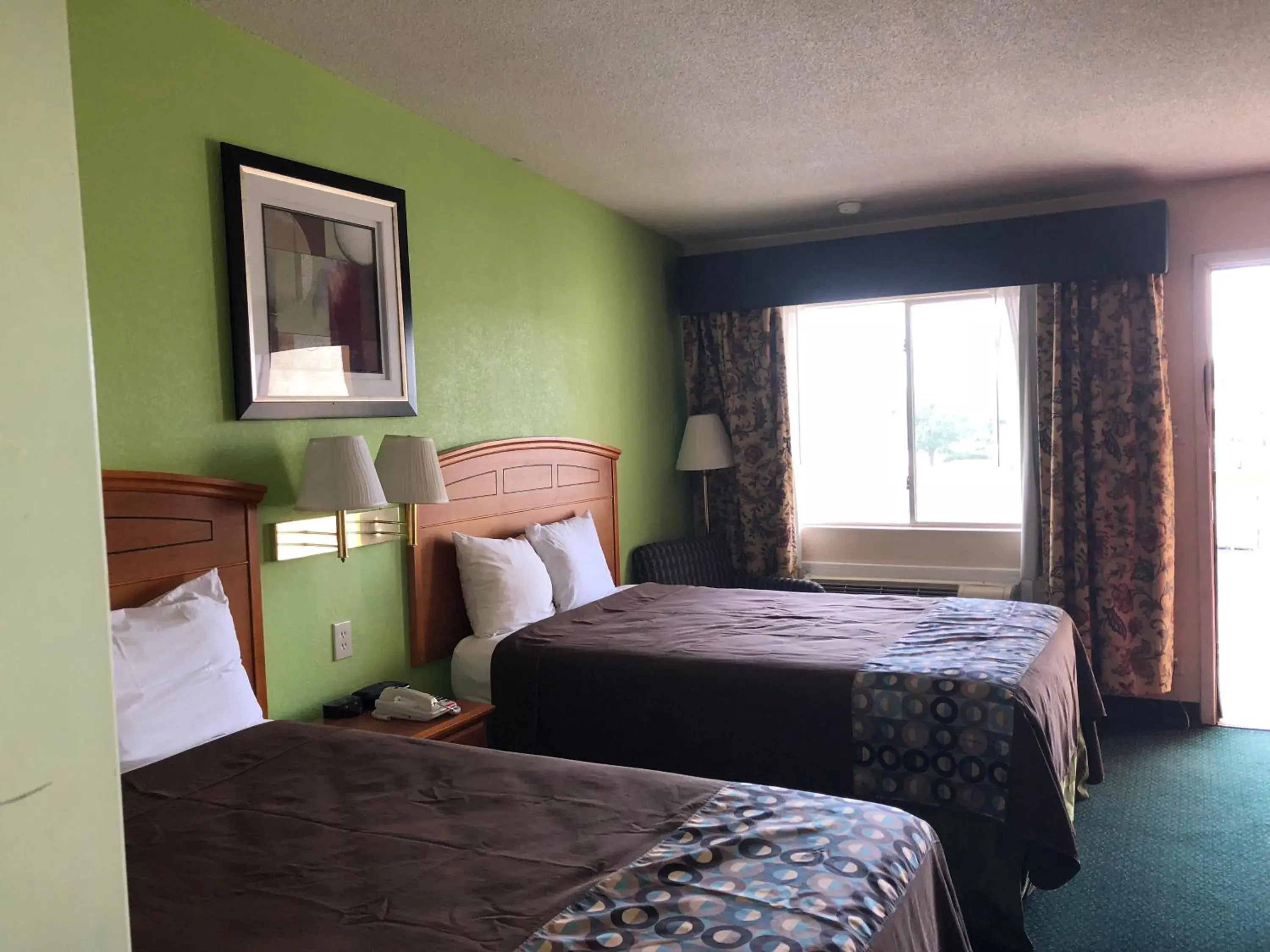 Double Room with Two Double Beds - Smoking in Lone Star Inn Double Room with Two Double Beds - Smoking in Lone Star Inn