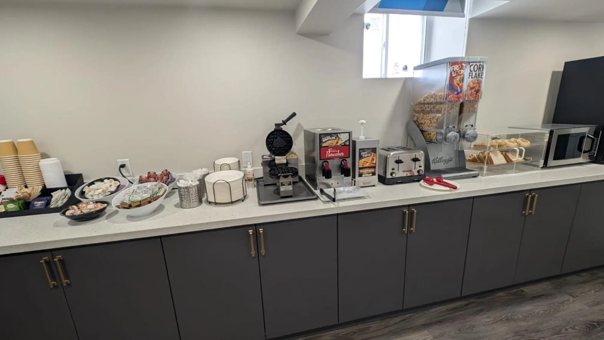 Breakfast in Northland Motel