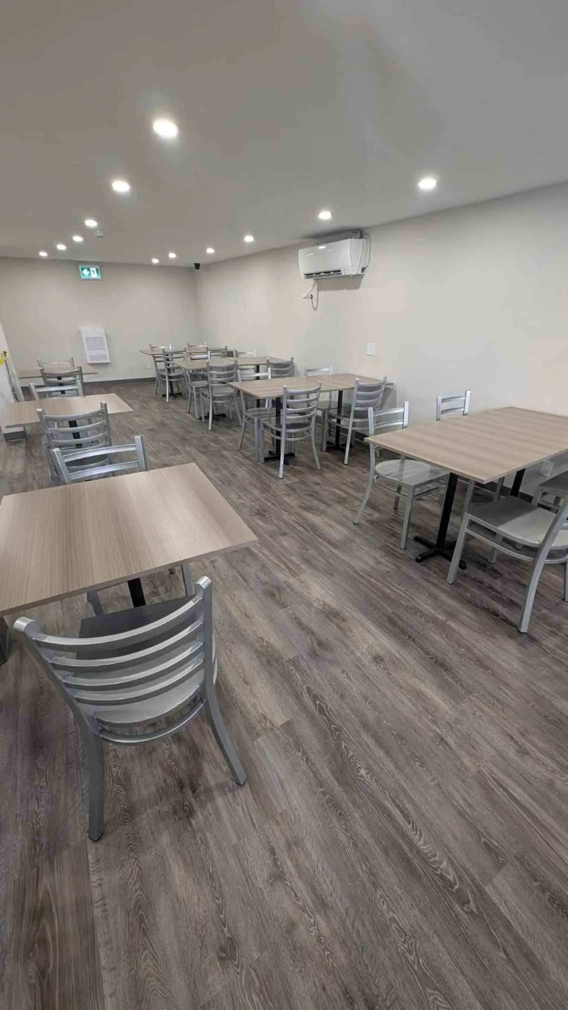 Seating area in Northland Motel