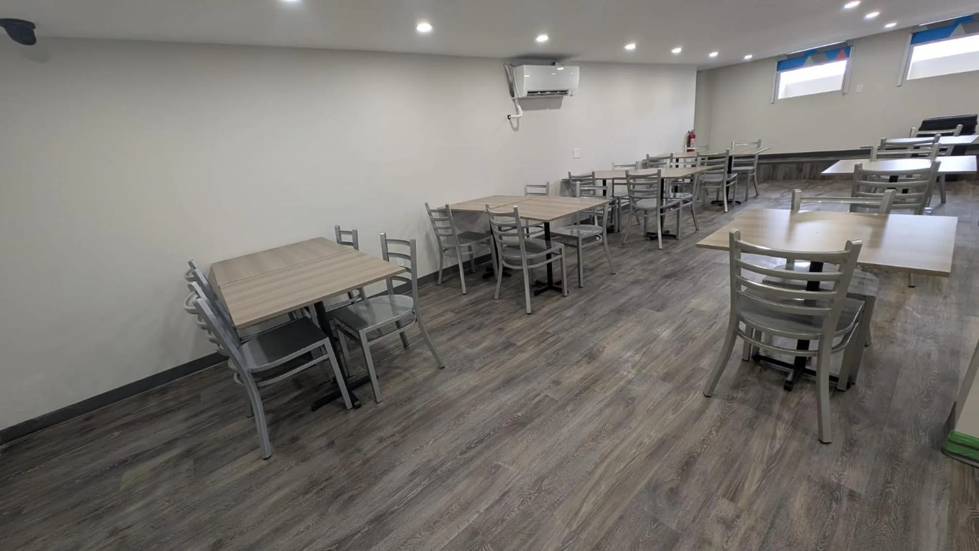 Seating area in Northland Motel