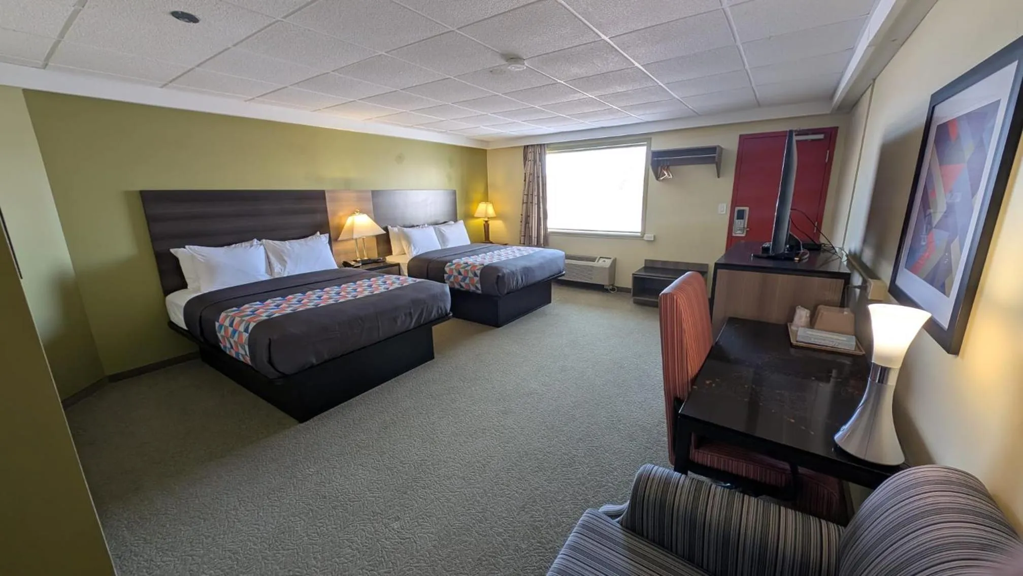 Photo of the whole room, Bed in Northland Motel