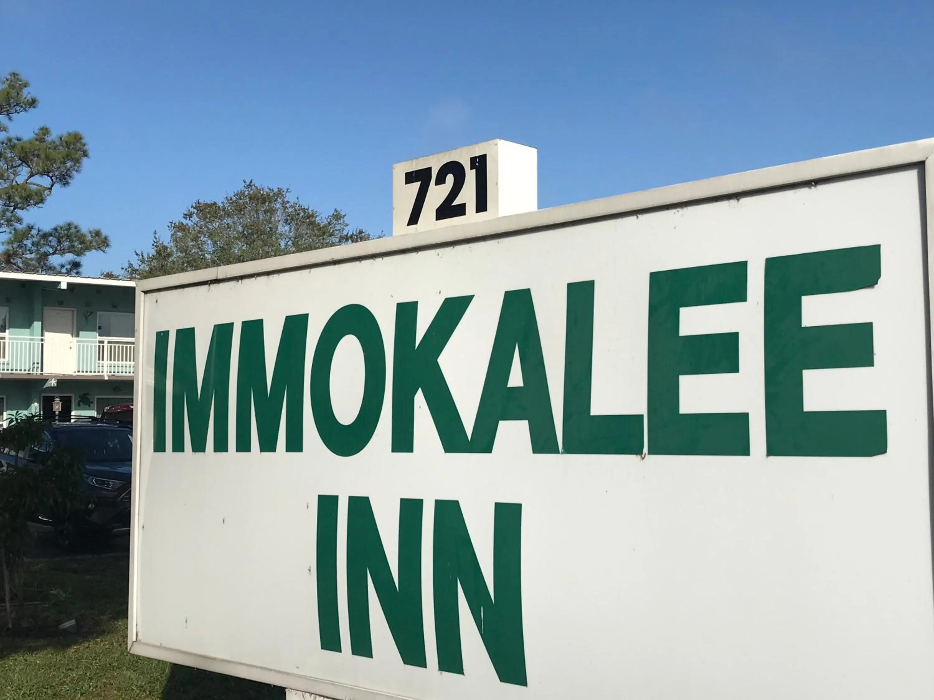 Property building in Immokalee Inn