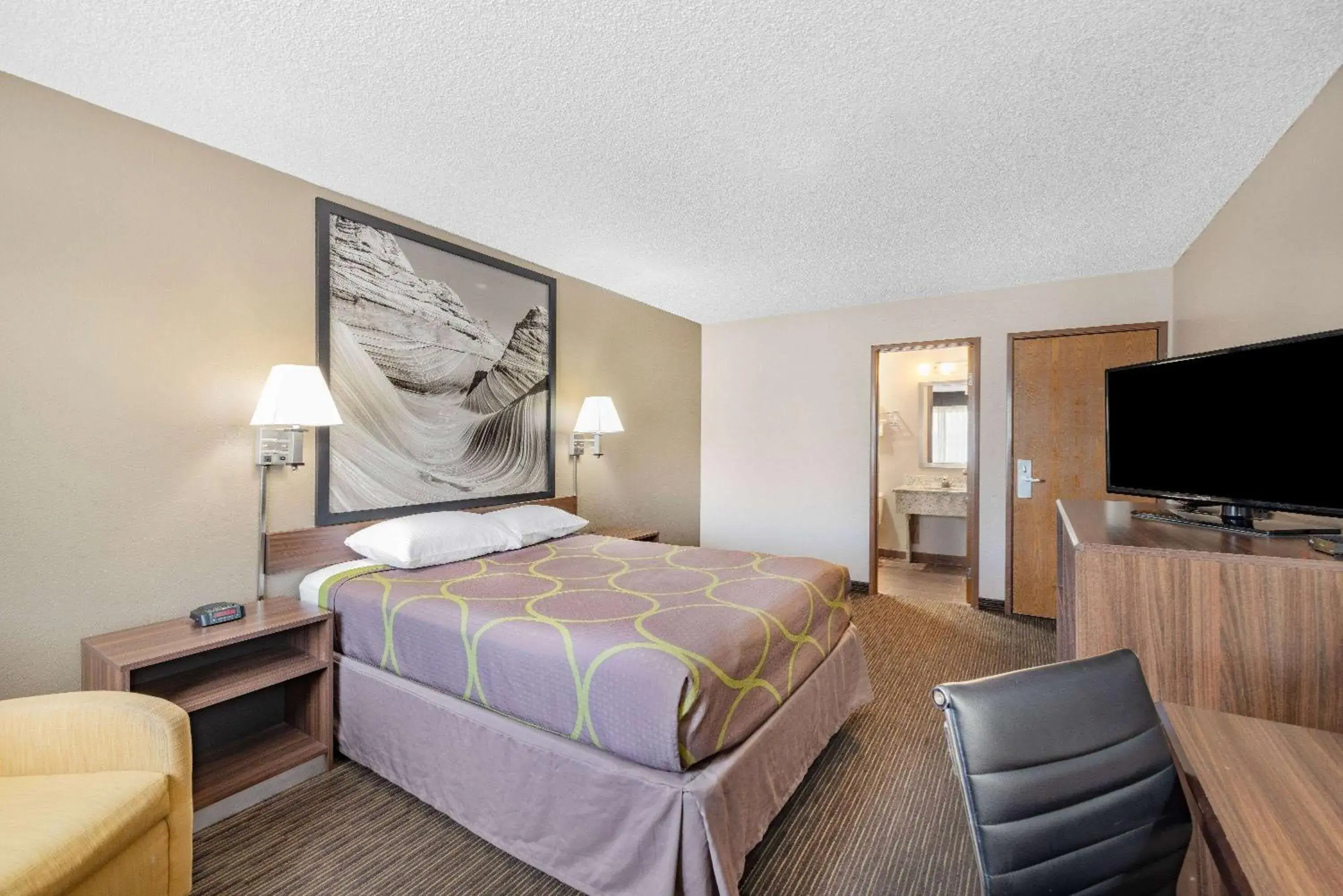 Bed in Super 8 by Wyndham Richfield UT Bed in Super 8 by Wyndham Richfield UT