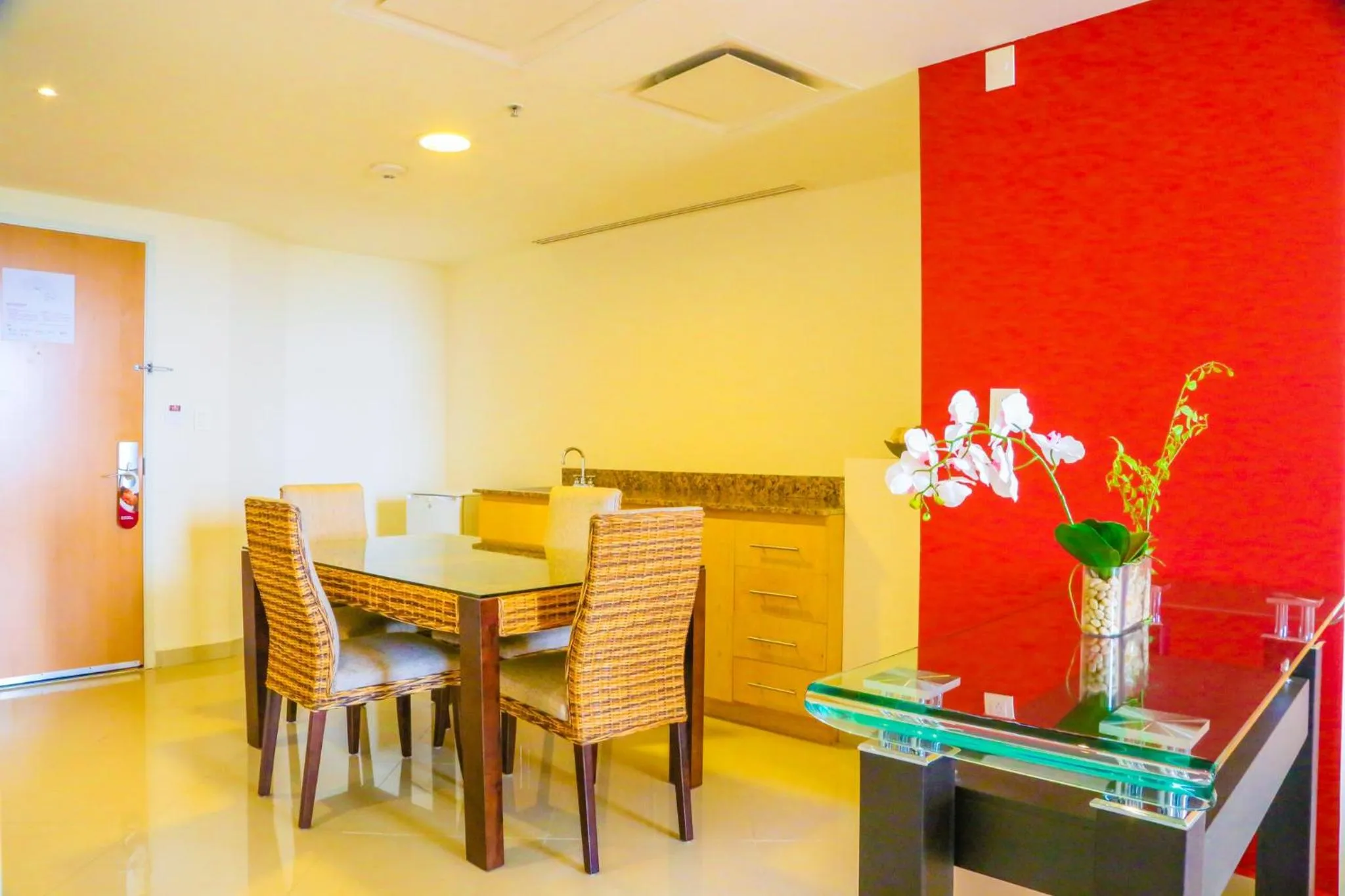 Photo of the whole room in Holiday Inn Tuxpan - Convention Center by IHG