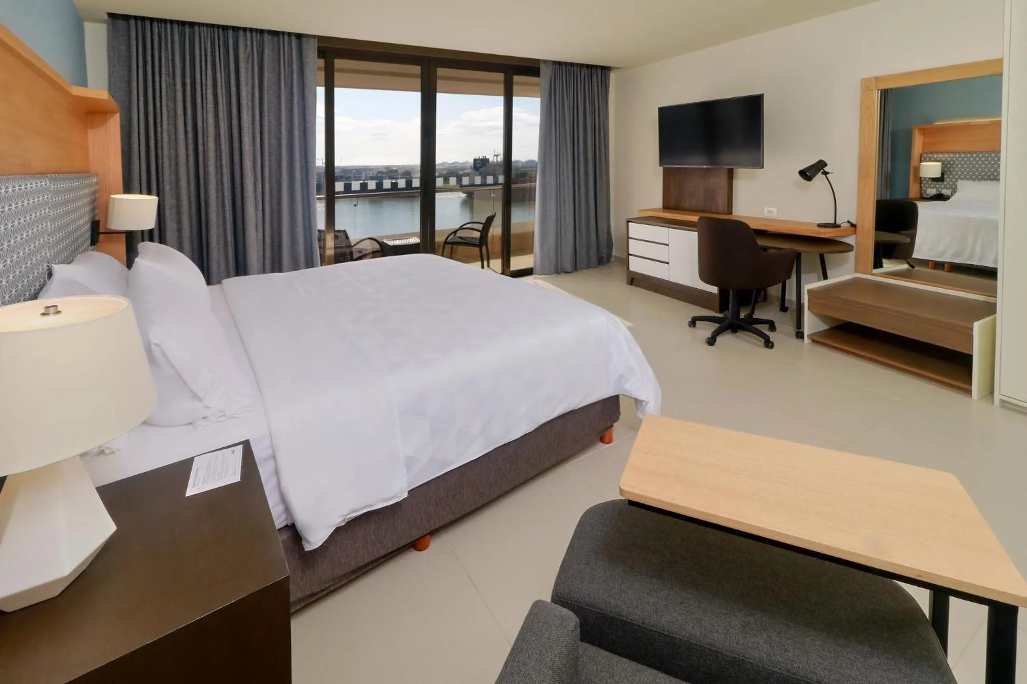 Photo of the whole room, Bed in Holiday Inn Tuxpan - Convention Center by IHG