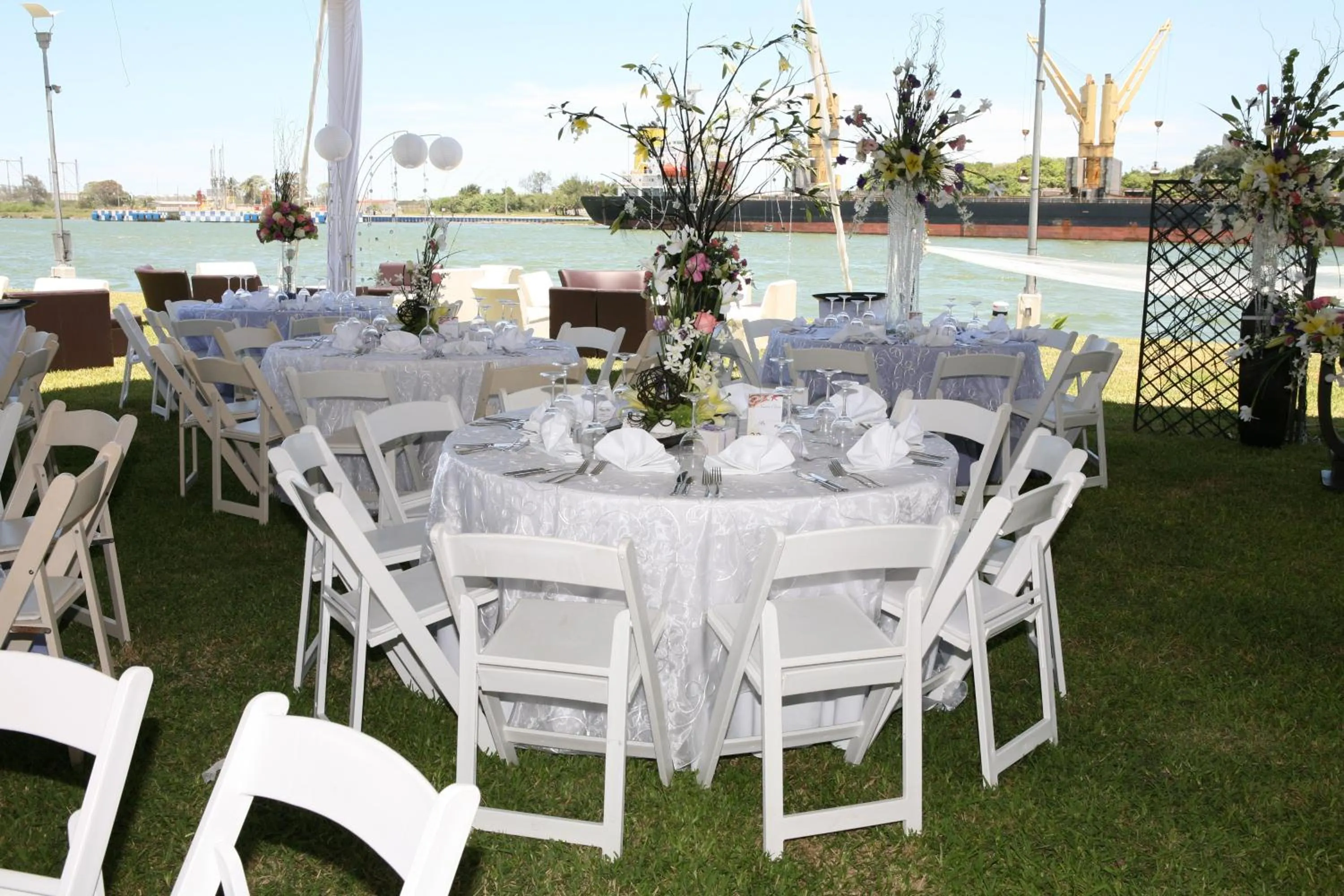 Meeting/conference room in Holiday Inn Tuxpan - Convention Center by IHG