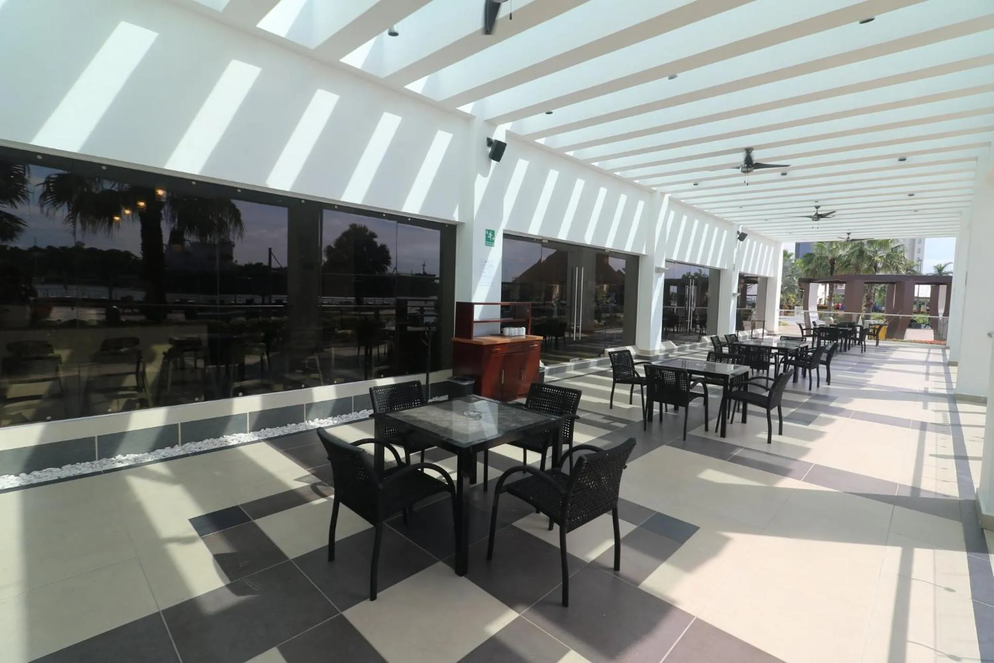 Restaurant/places to eat in Holiday Inn Tuxpan - Convention Center by IHG