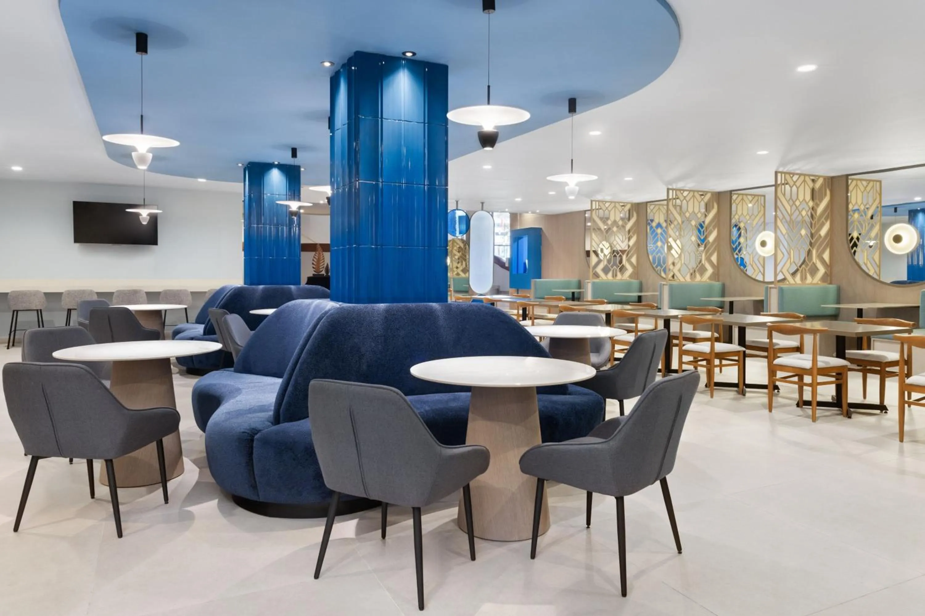 Restaurant/places to eat in Delta Hotels by Marriott San Jose Aurola