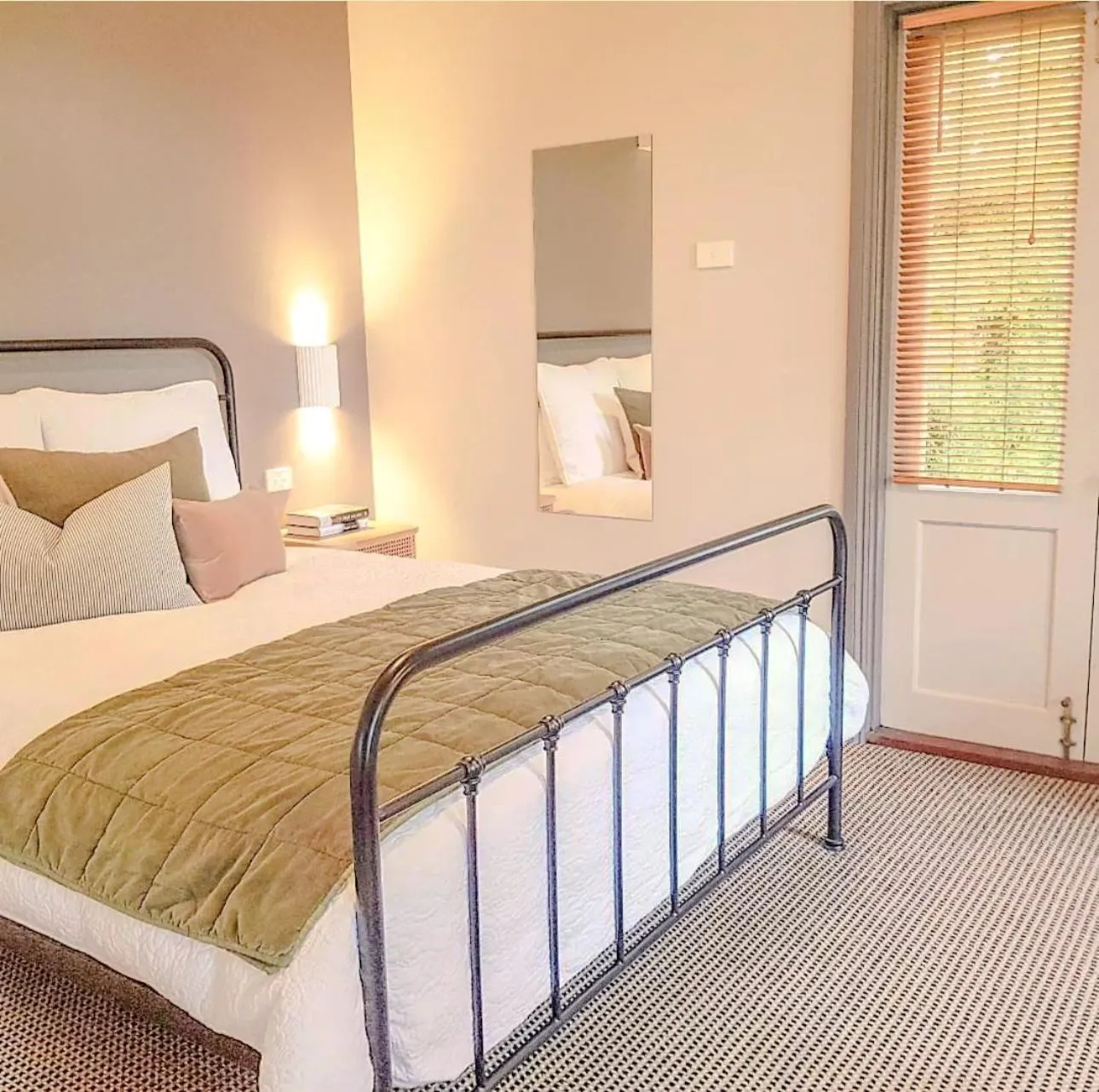 Bed in Clonmara Country House and Cottages