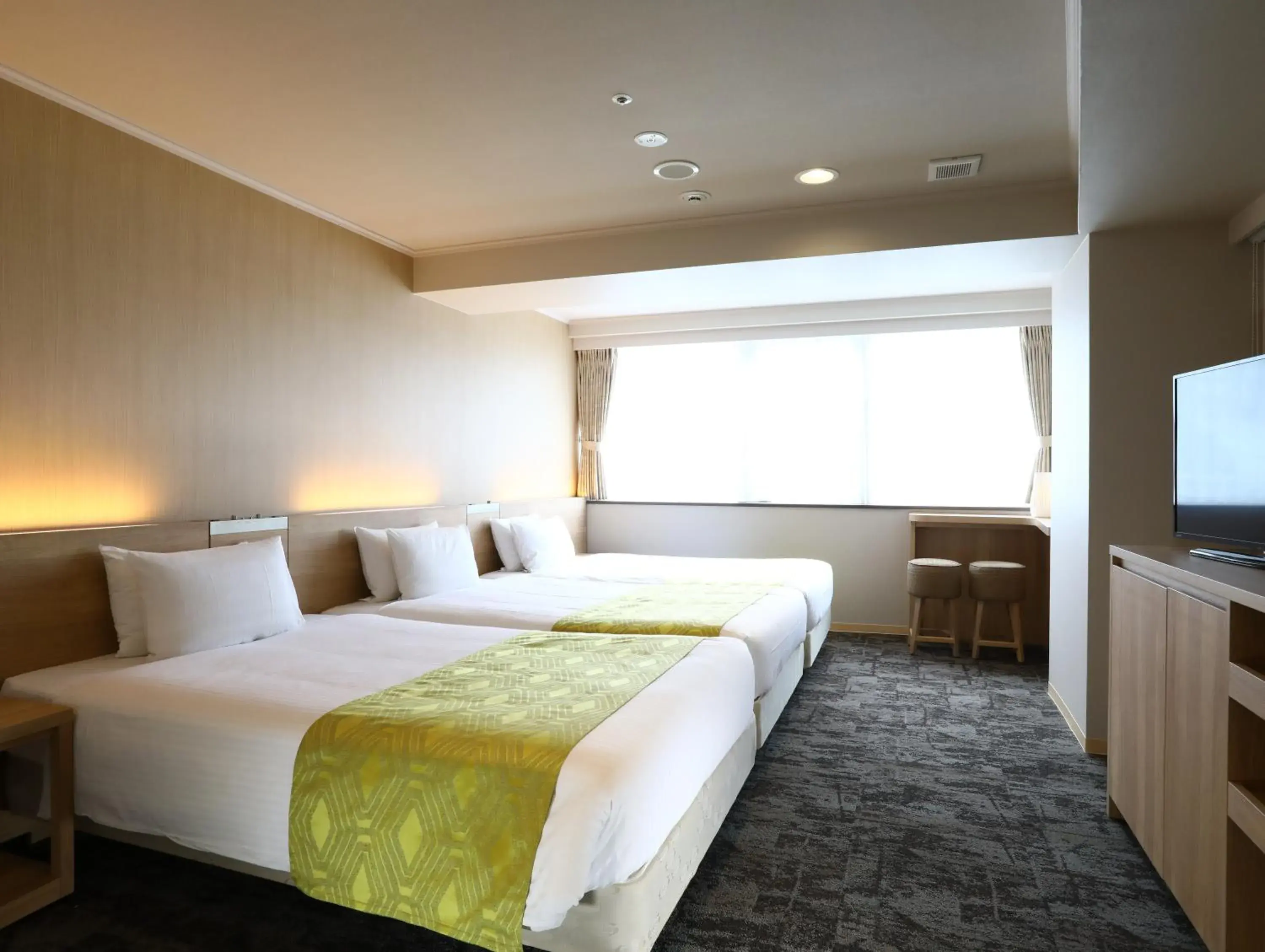 Photo of the whole room, Bed in Hotel Hokke Club Kyoto