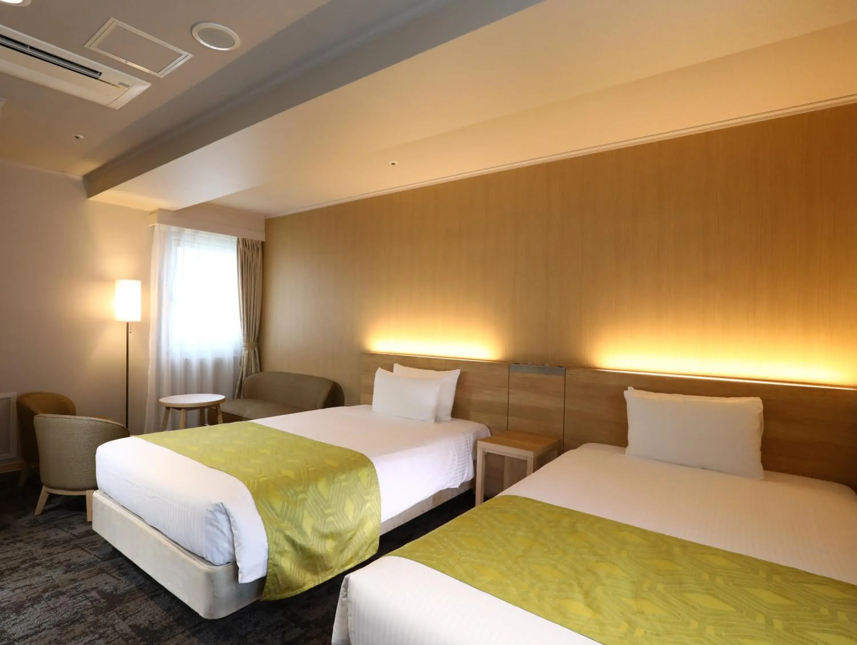 Photo of the whole room, Bed in Hotel Hokke Club Kyoto