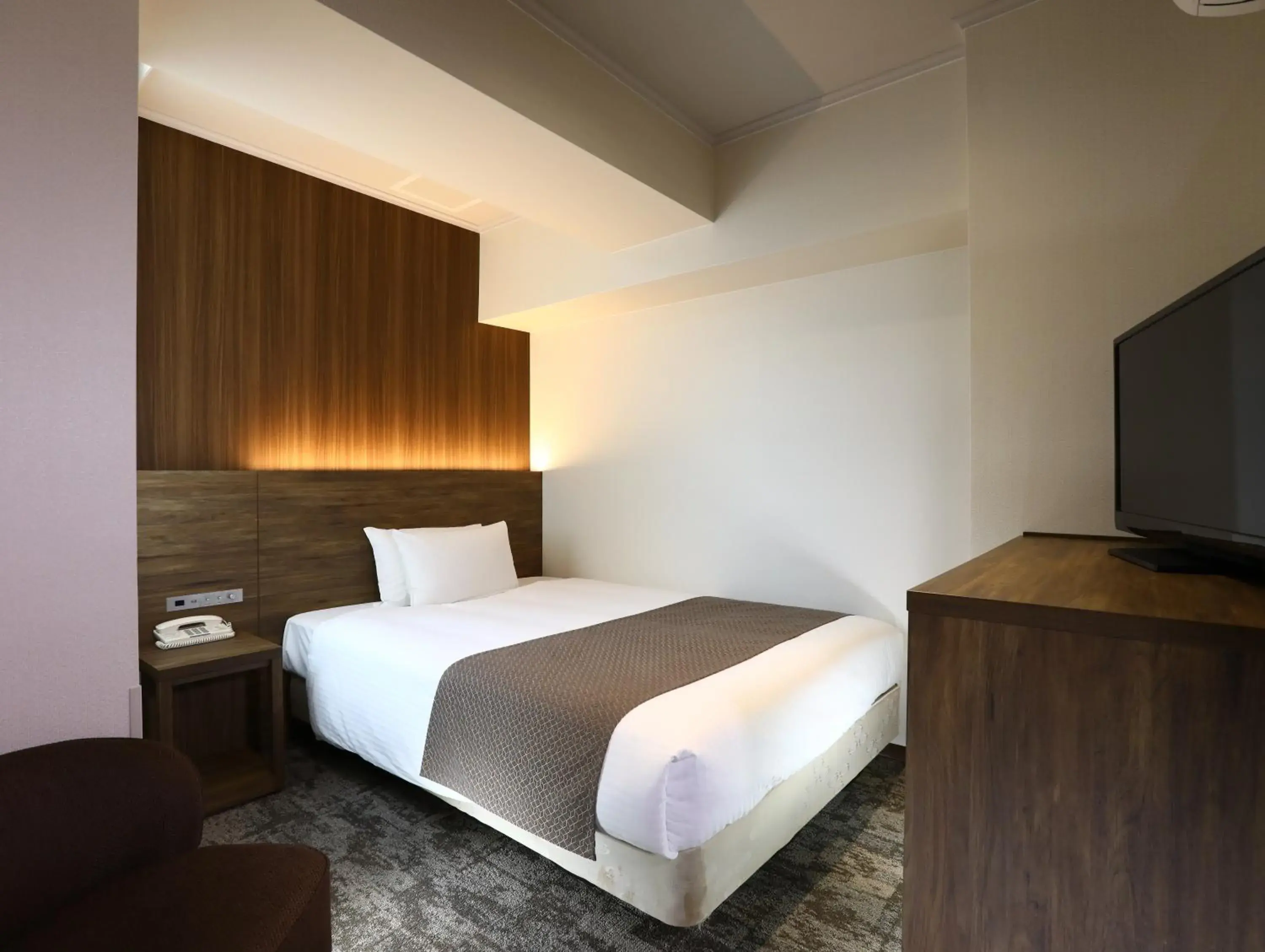 Photo of the whole room, Bed in Hotel Hokke Club Kyoto