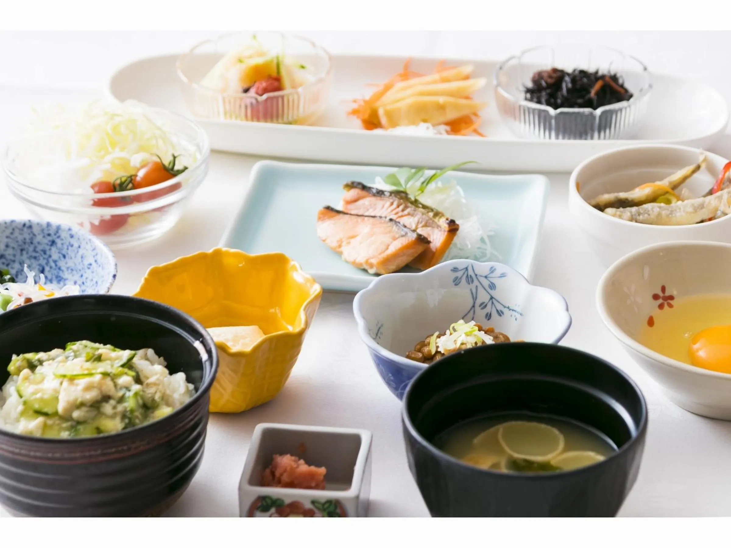 Buffet breakfast in Hotel Merieges