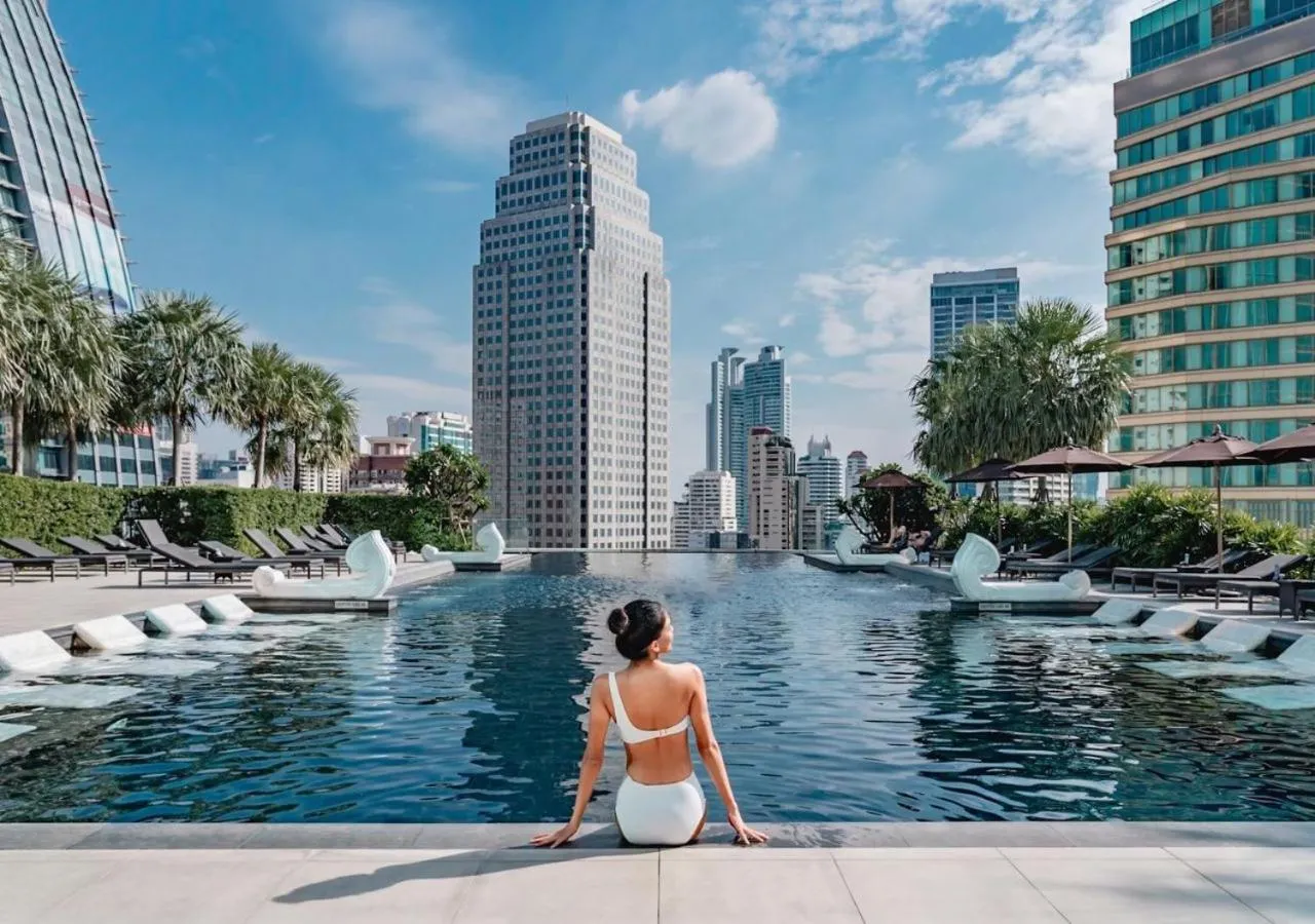 Swimming pool in Grande Centre Point Hotel Terminal21