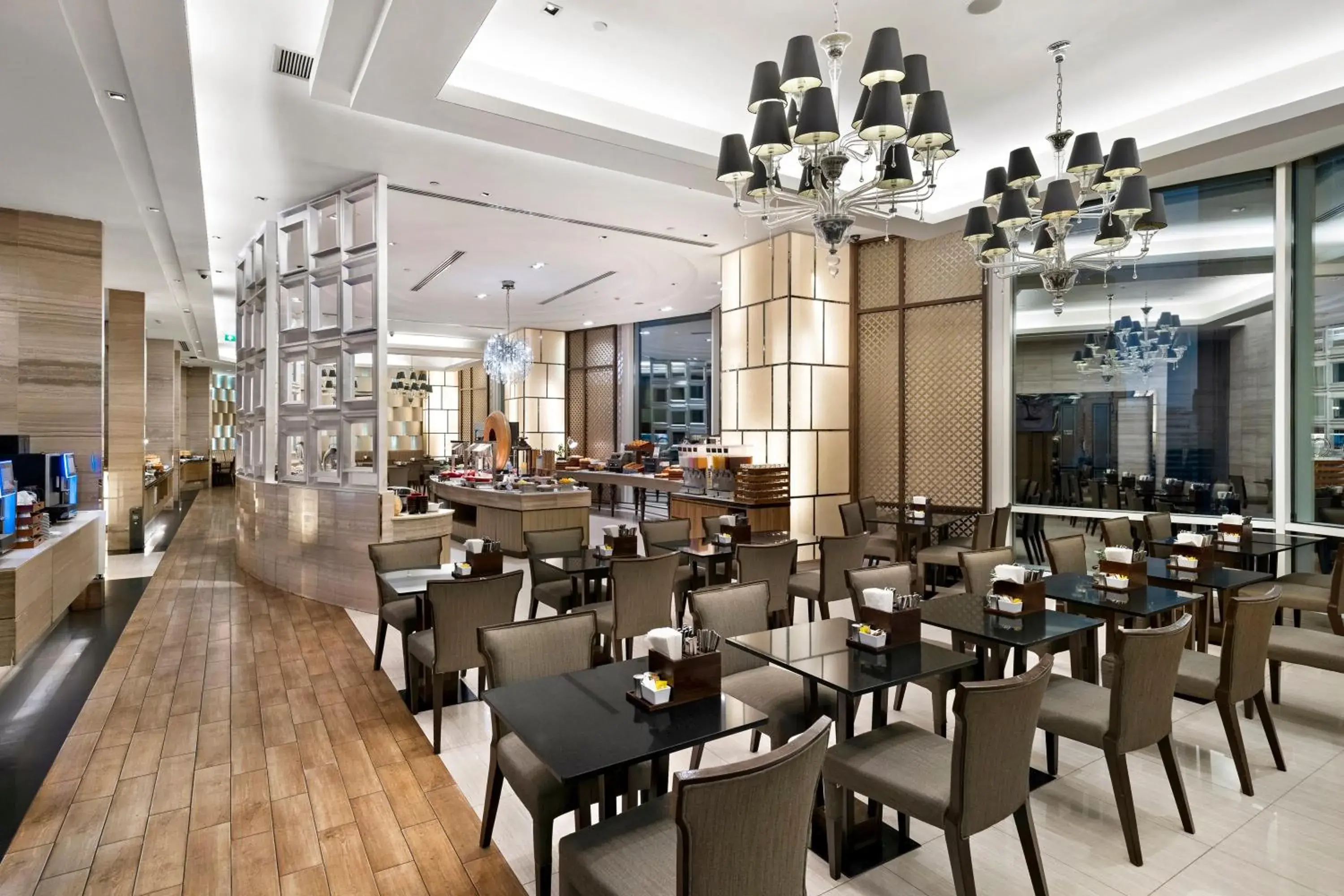 Restaurant/places to eat in Grande Centre Point Hotel Terminal21 Restaurant/places to eat in Grande Centre Point Hotel Terminal21