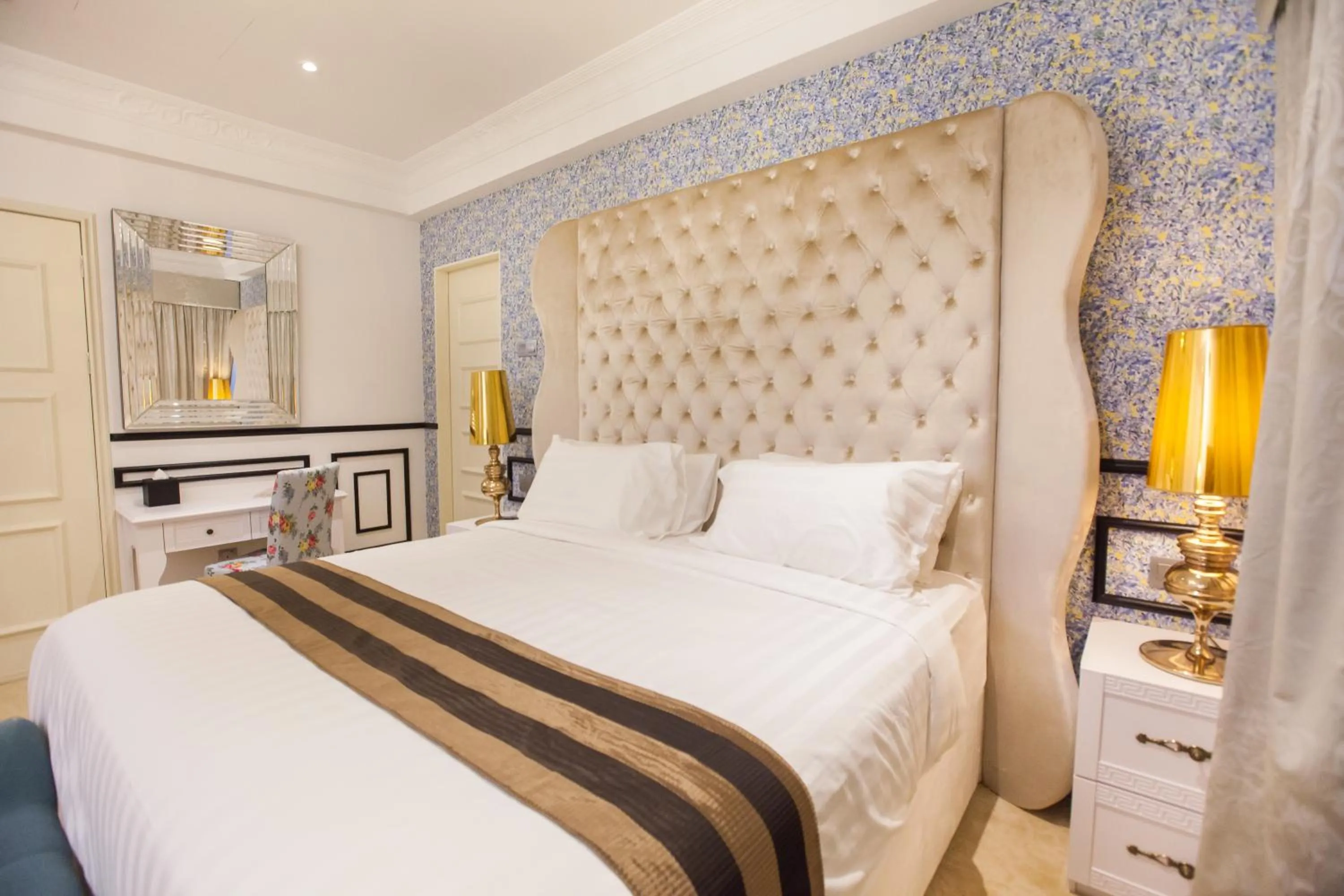 Bedroom, Bed in Apple Heritage Hotel