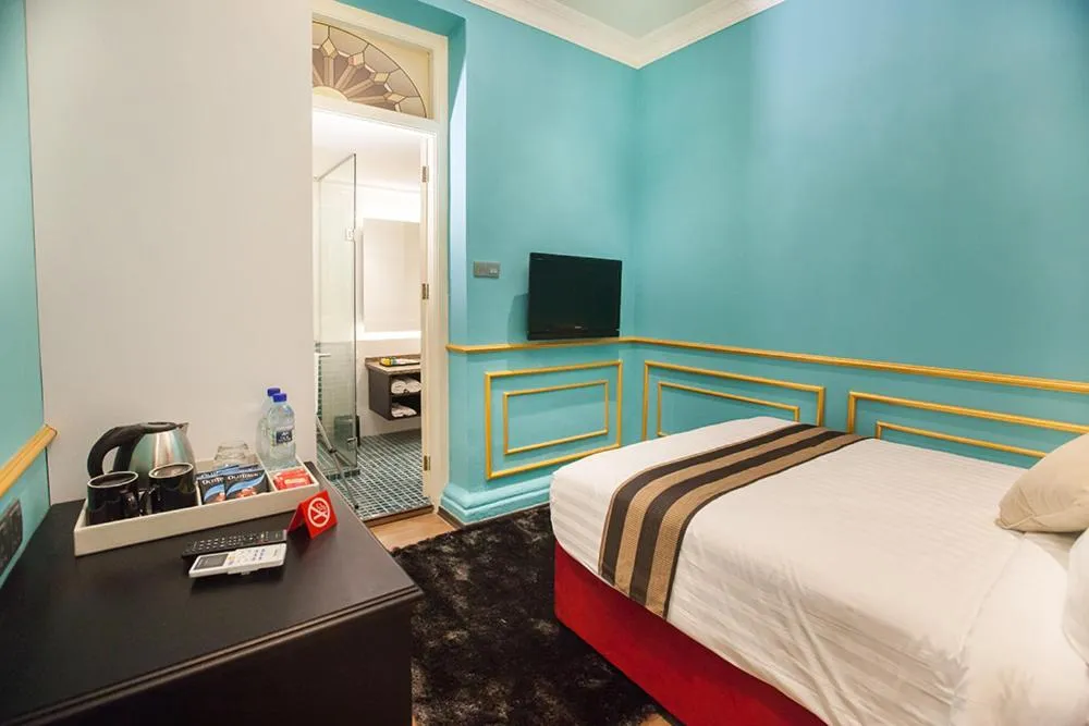 Coffee/tea facilities, Bed in Apple Heritage Hotel