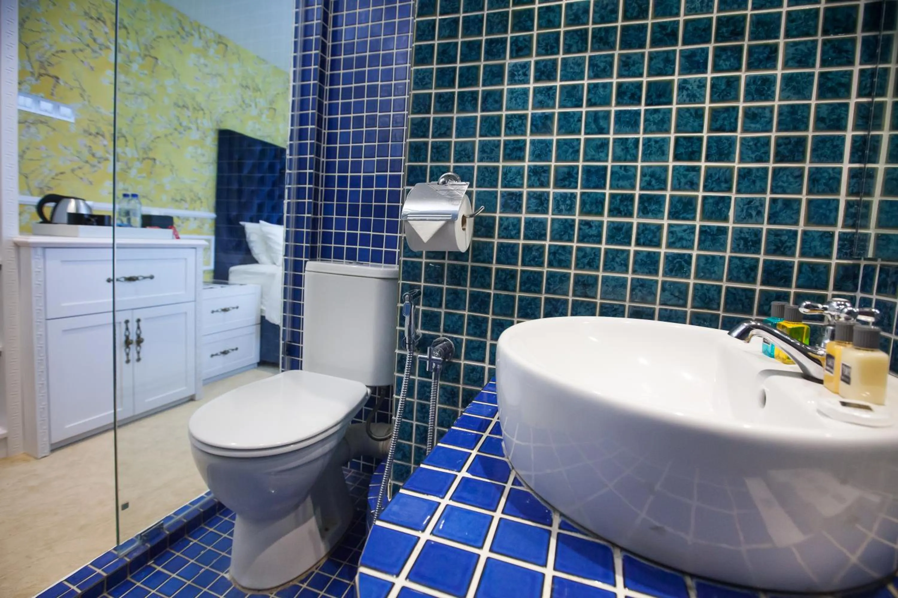 Bathroom in Apple Heritage Hotel