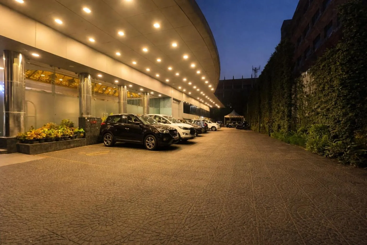 Parking in Saj Luciya -A Classified 4 Star Hotel