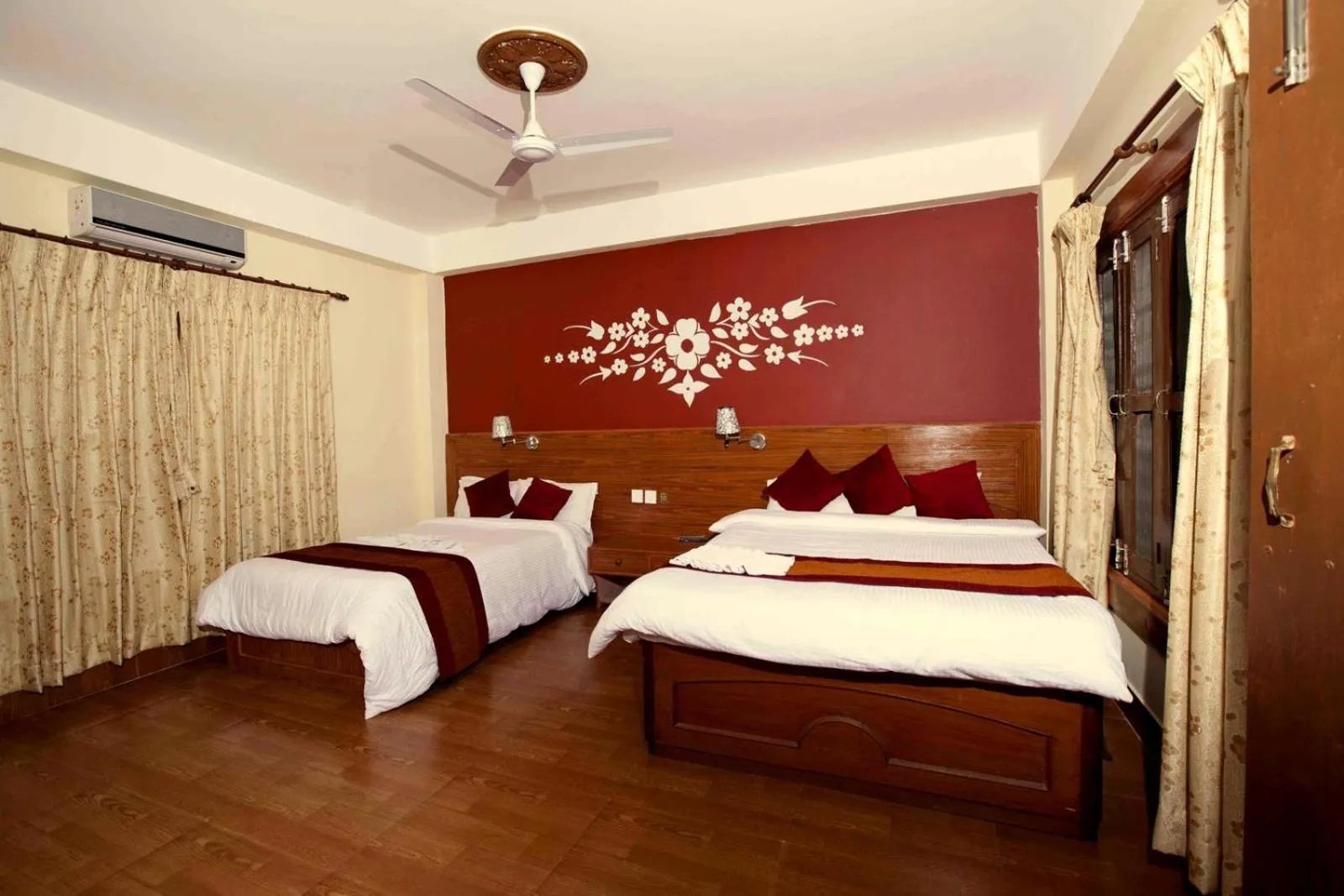 Bed in Chitwan Forest Resort with swimming pool , Chitwan National Park