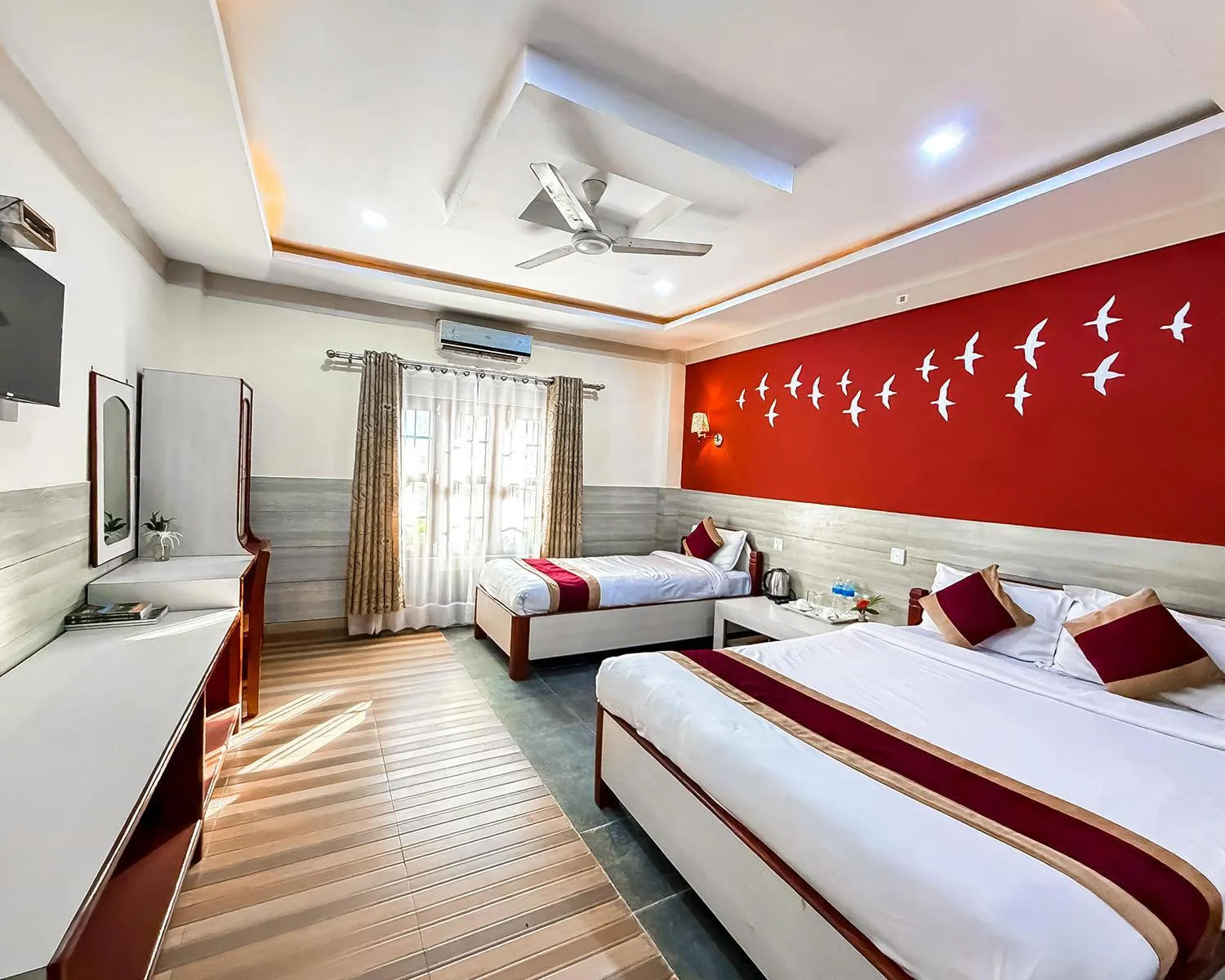 TV and multimedia, Bed in Chitwan Forest Resort with swimming pool , Chitwan National Park