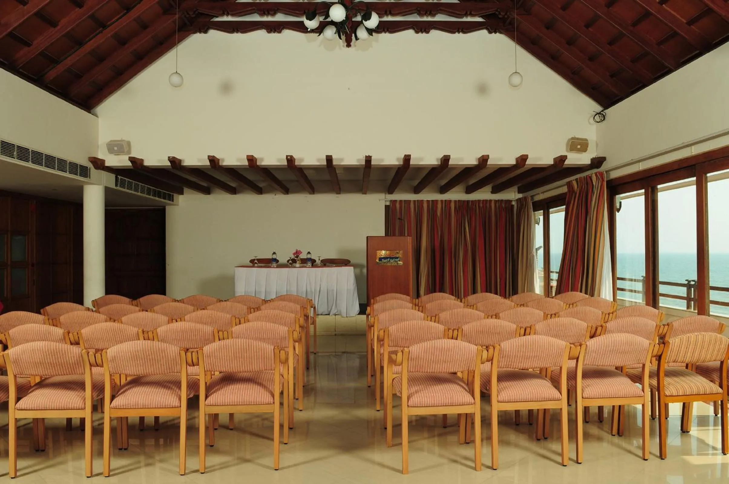 Banquet/Function facilities, Banquet Facilities in Hindustan Beach Retreat